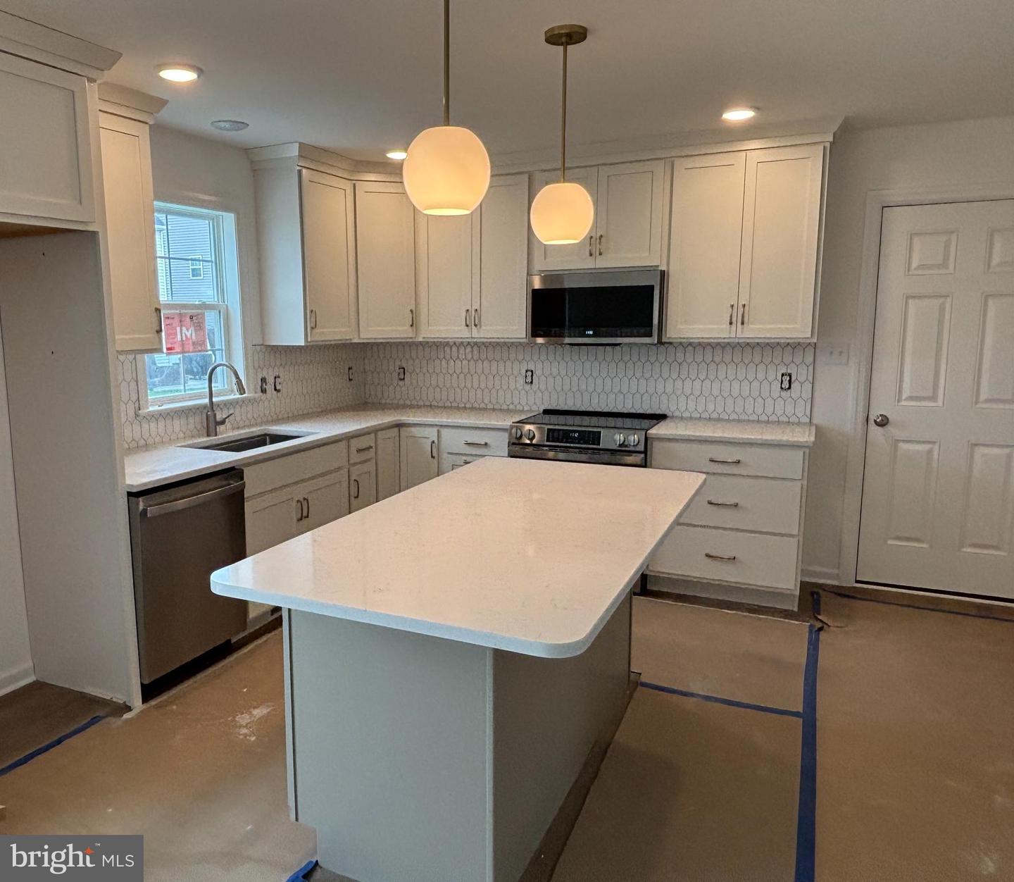 Strasburg, Pennsylvania, 17579, United States, 4 Bedrooms Bedrooms, ,3 BathroomsBathrooms,Residential,For Sale,1926524