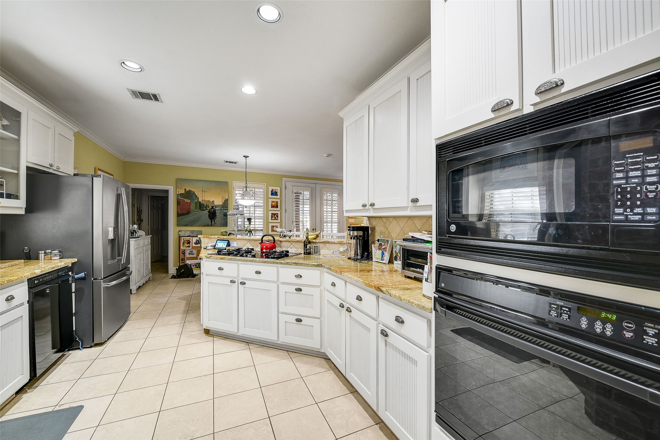 Fort Worth, Texas, 76109, United States, 3 Bedrooms Bedrooms, ,3 BathroomsBathrooms,Residential,For Sale,1911939