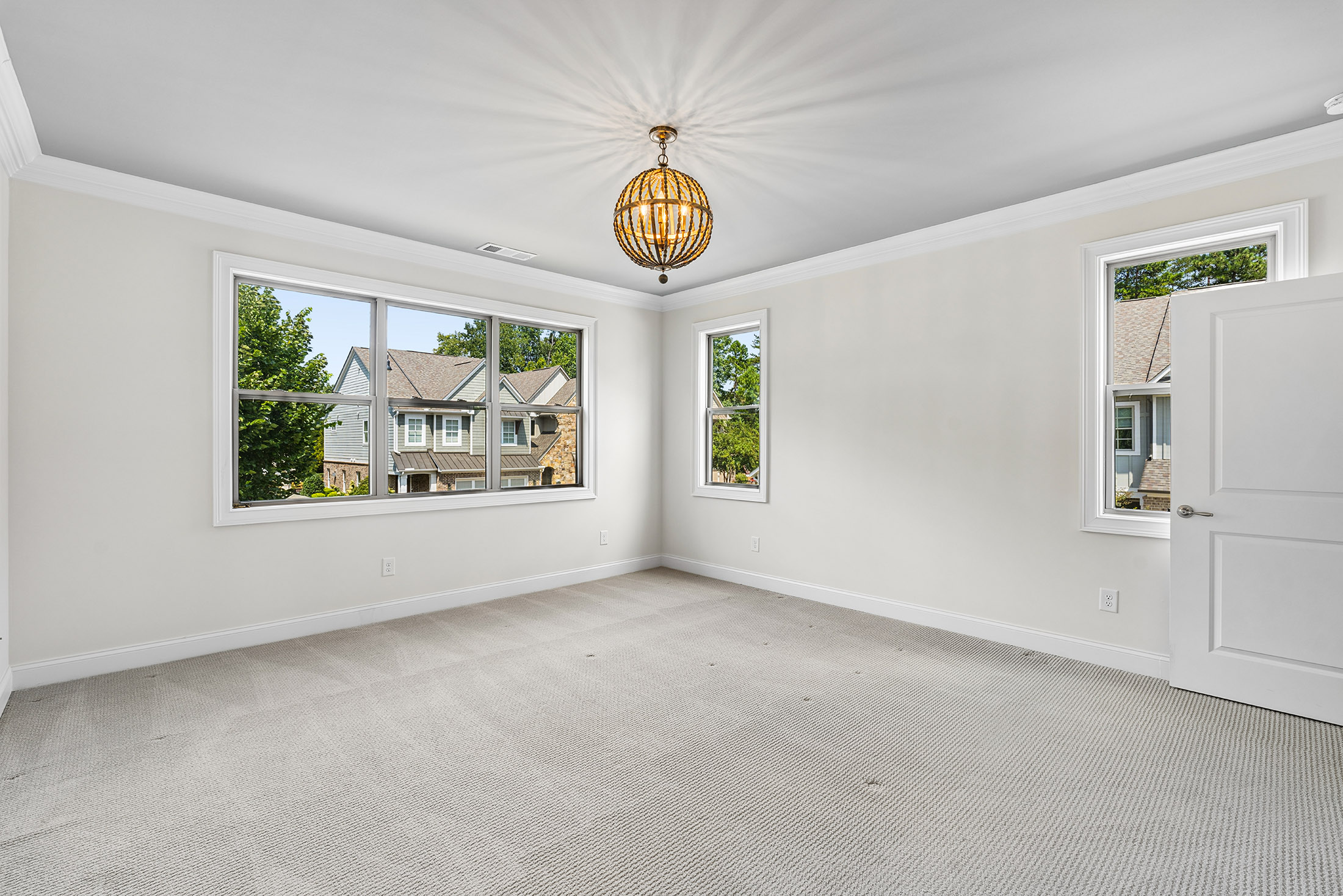  Upgraded Townhome Offers Low Maintenance Living - 物件實景