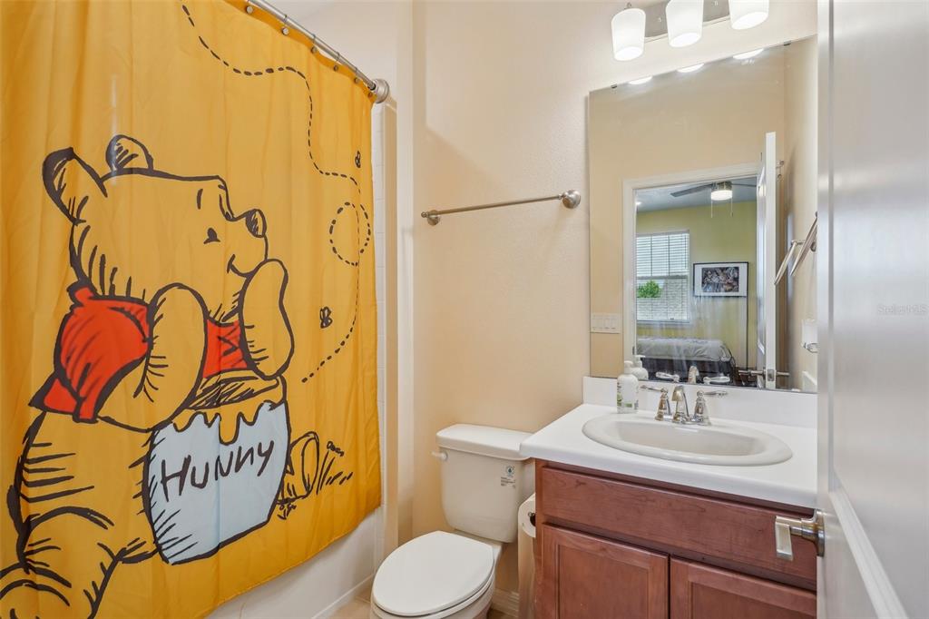 Apopka, Florida, 32703, United States, 5 Bedrooms Bedrooms, ,5 BathroomsBathrooms,Residential,For Sale,1837631