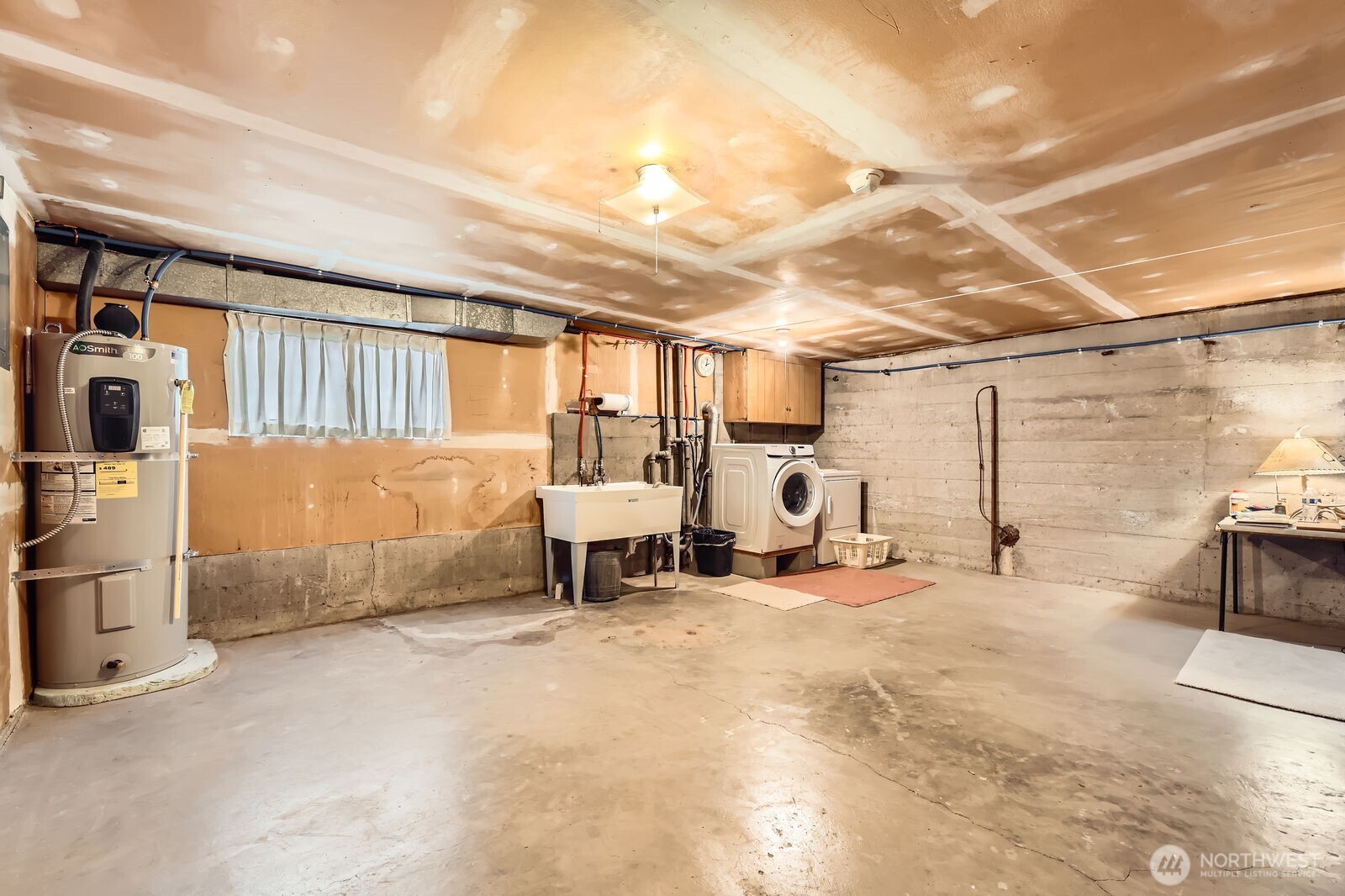 Seattle, Washington, 98125, United States, ,Residential,For Sale,1928074