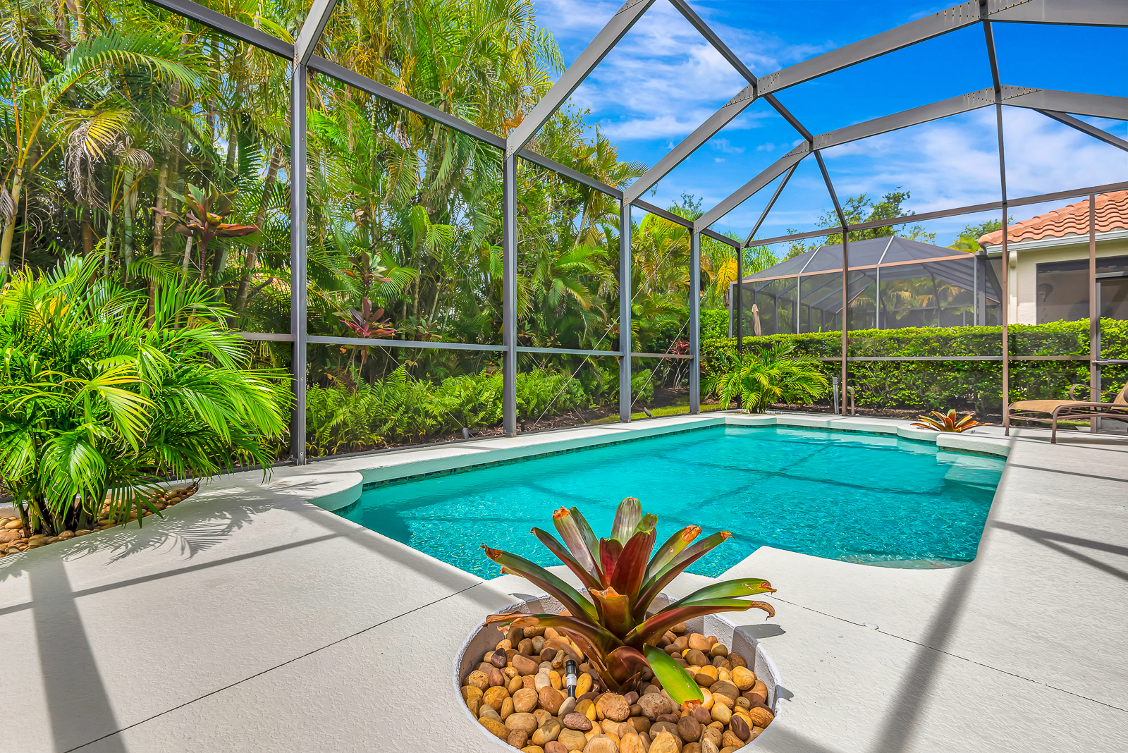 Lakewood, Florida, 34202, United States, 2 Bedrooms Bedrooms, ,2 BathroomsBathrooms,Residential,For Sale,1974879