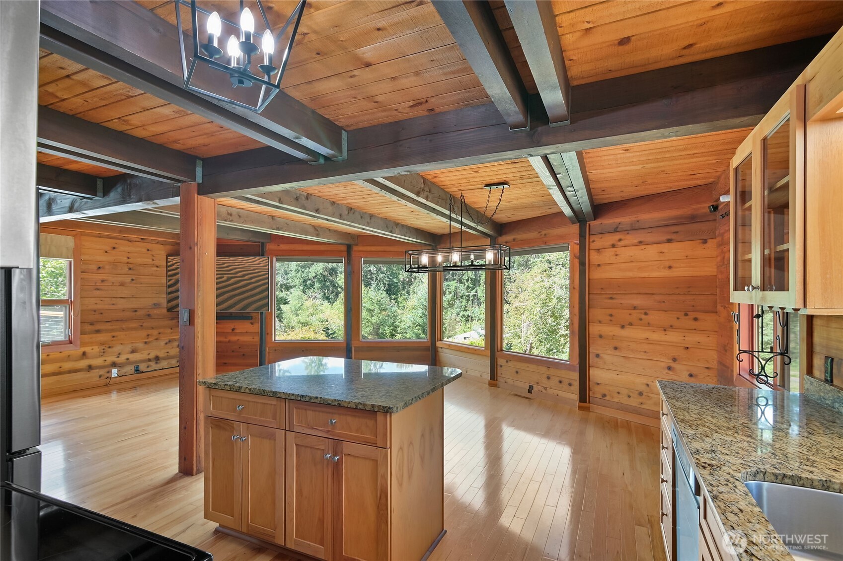 Kalama, Washington, 98625, United States, 3 Bedrooms Bedrooms, ,3 BathroomsBathrooms,Residential,For Sale,1986549