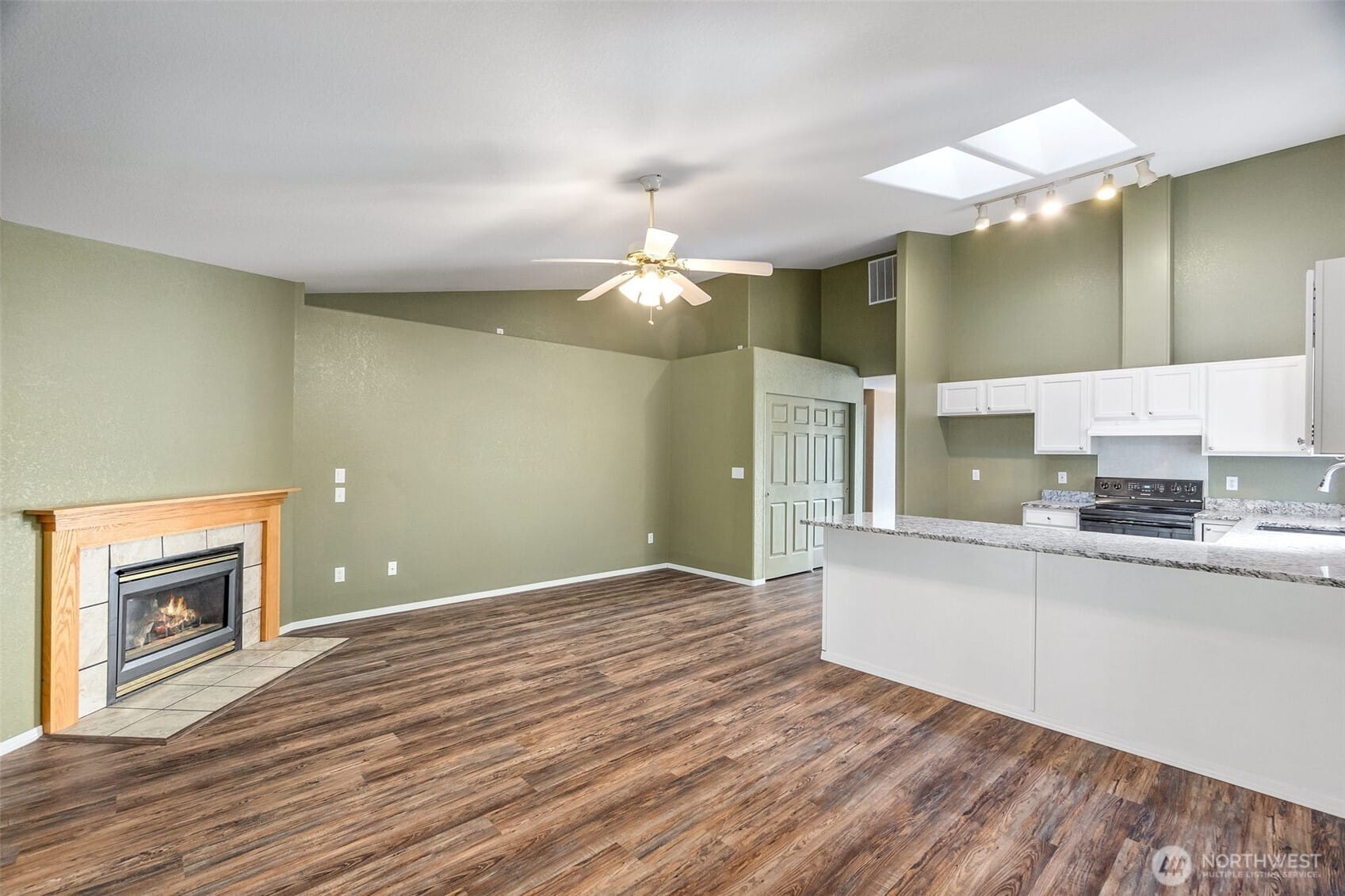 Olympia, Washington, 98501, United States, 3 Bedrooms Bedrooms, ,1 BathroomBathrooms,Residential,For Sale,1939263
