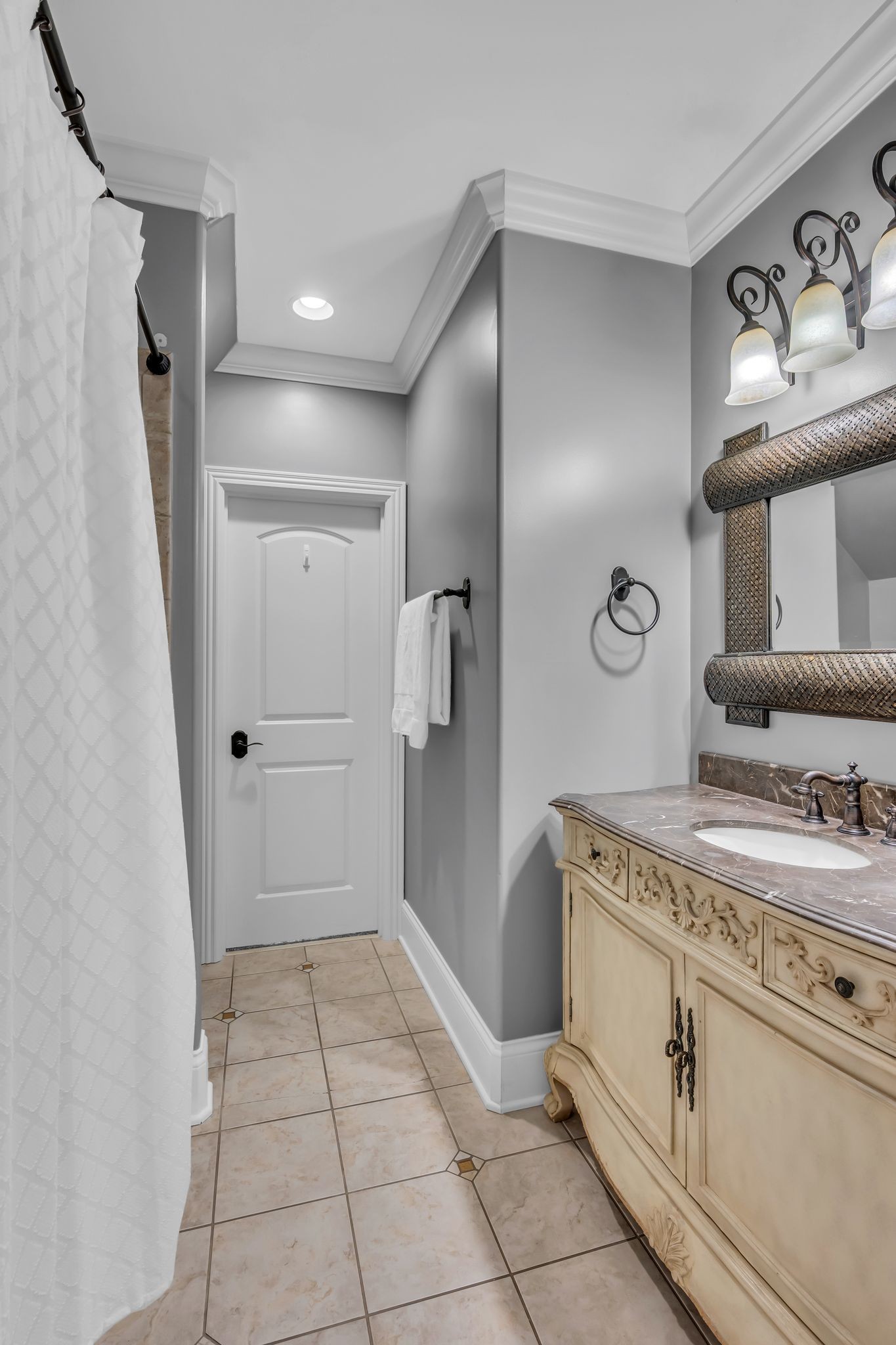 Brentwood, Tennessee, 37027, United States, 5 Bedrooms Bedrooms, ,7 BathroomsBathrooms,Residential,For Sale,2002068