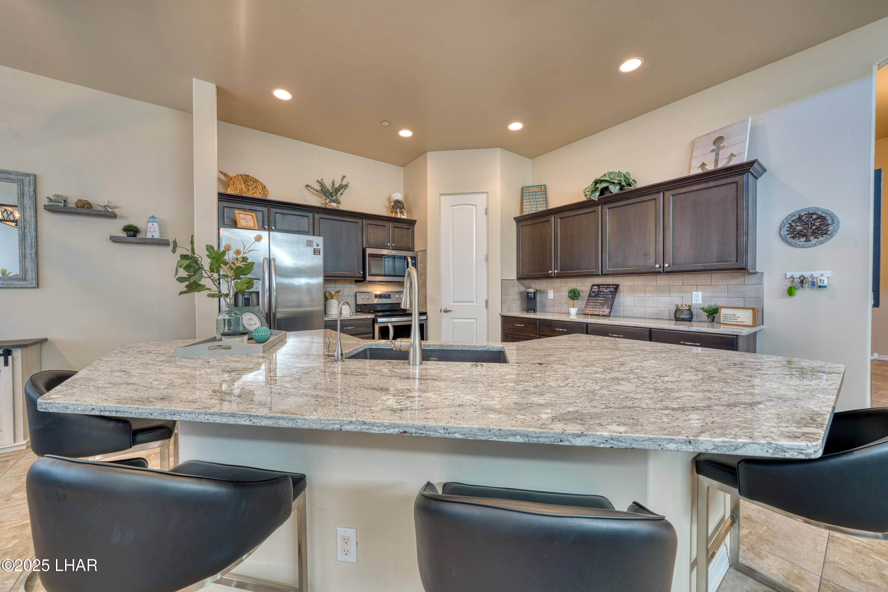 Lake Havasu City, Arizona, 86406, United States, 3 Bedrooms Bedrooms, ,2 BathroomsBathrooms,Residential,For Sale,1994362