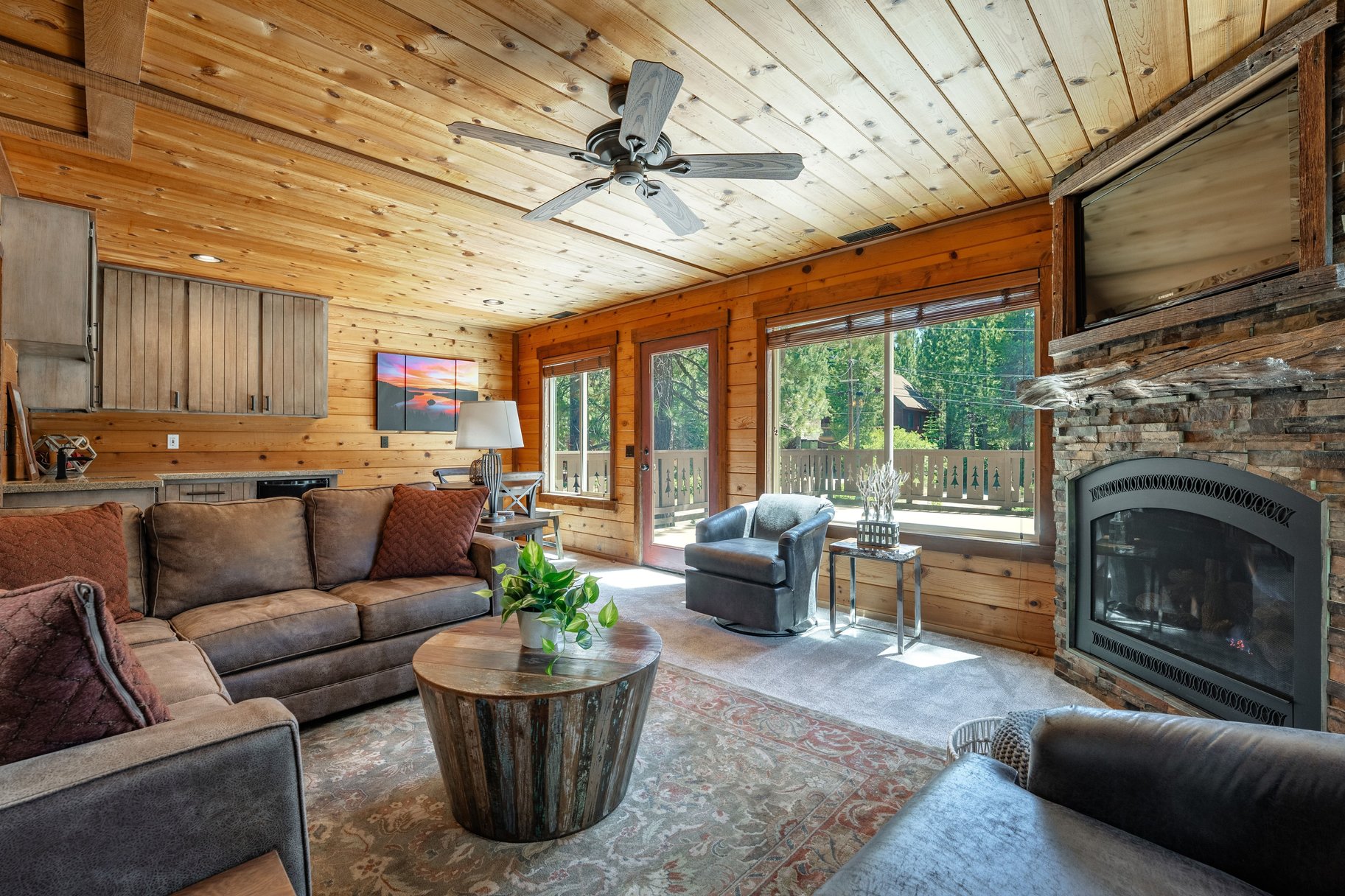  Updated Tahoe Donner retreat with a greenbelt setting - 物件實景