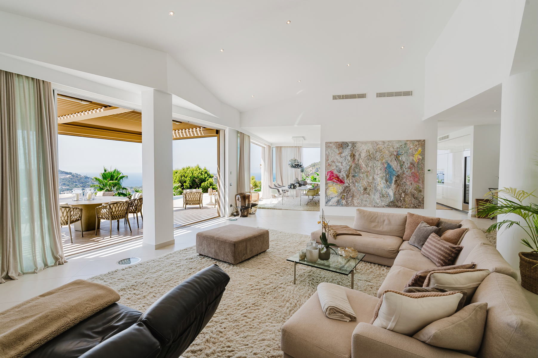  Modern-style villa with sea views in Port d