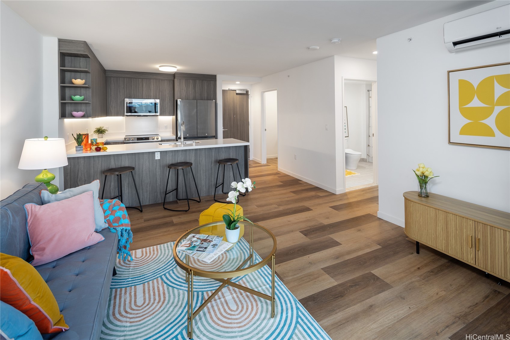 Honolulu, Hawaii, 96814, United States, 2 Bedrooms Bedrooms, ,2 BathroomsBathrooms,Residential,For Sale,1988150