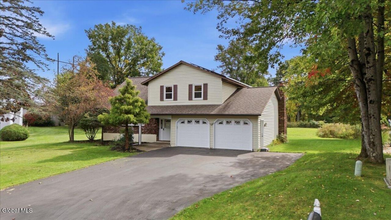 Strawberry Ct, Clifton Park, NY 12065 #1