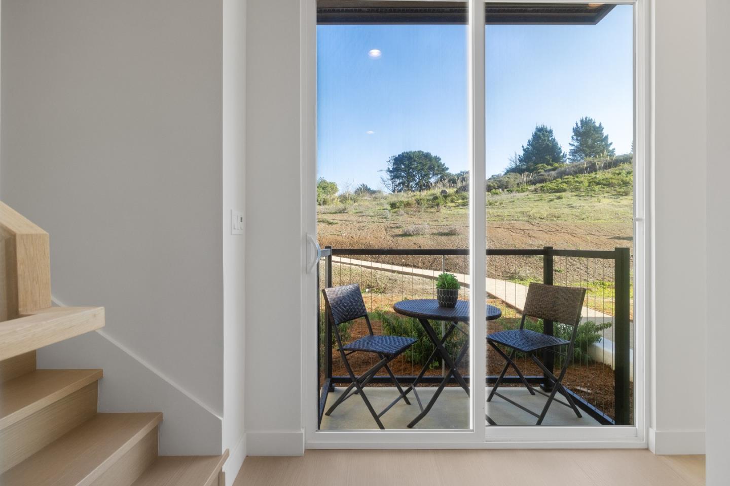 Pacifica, California, 94044, United States, 4 Bedrooms Bedrooms, ,4 BathroomsBathrooms,Residential,For Sale,2003276