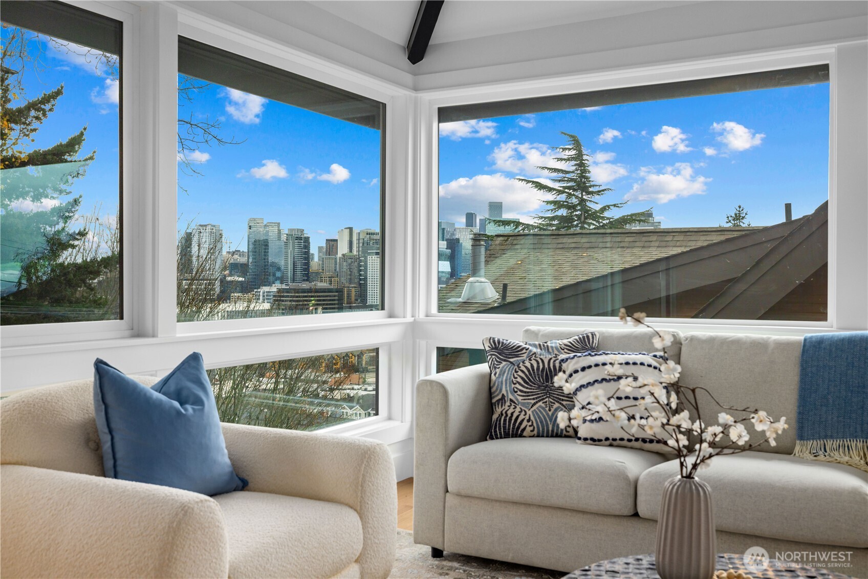 Seattle, Washington, 98109, United States, 3 Bedrooms Bedrooms, ,1 BathroomBathrooms,Residential,For Sale,1999766