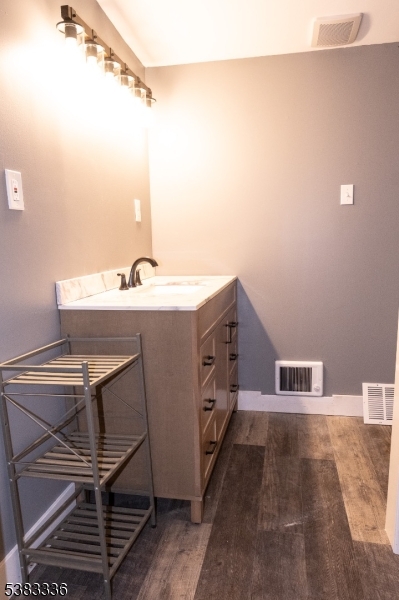Frelinghuysen Twp., New Jersey, 07825, United States, 3 Bedrooms Bedrooms, ,1 BathroomBathrooms,Residential,For Sale,1941599