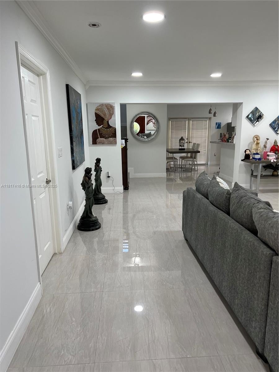 Miami, Florida, 33155, United States, 6 Bedrooms Bedrooms, ,4 BathroomsBathrooms,Residential,For Sale,1979278