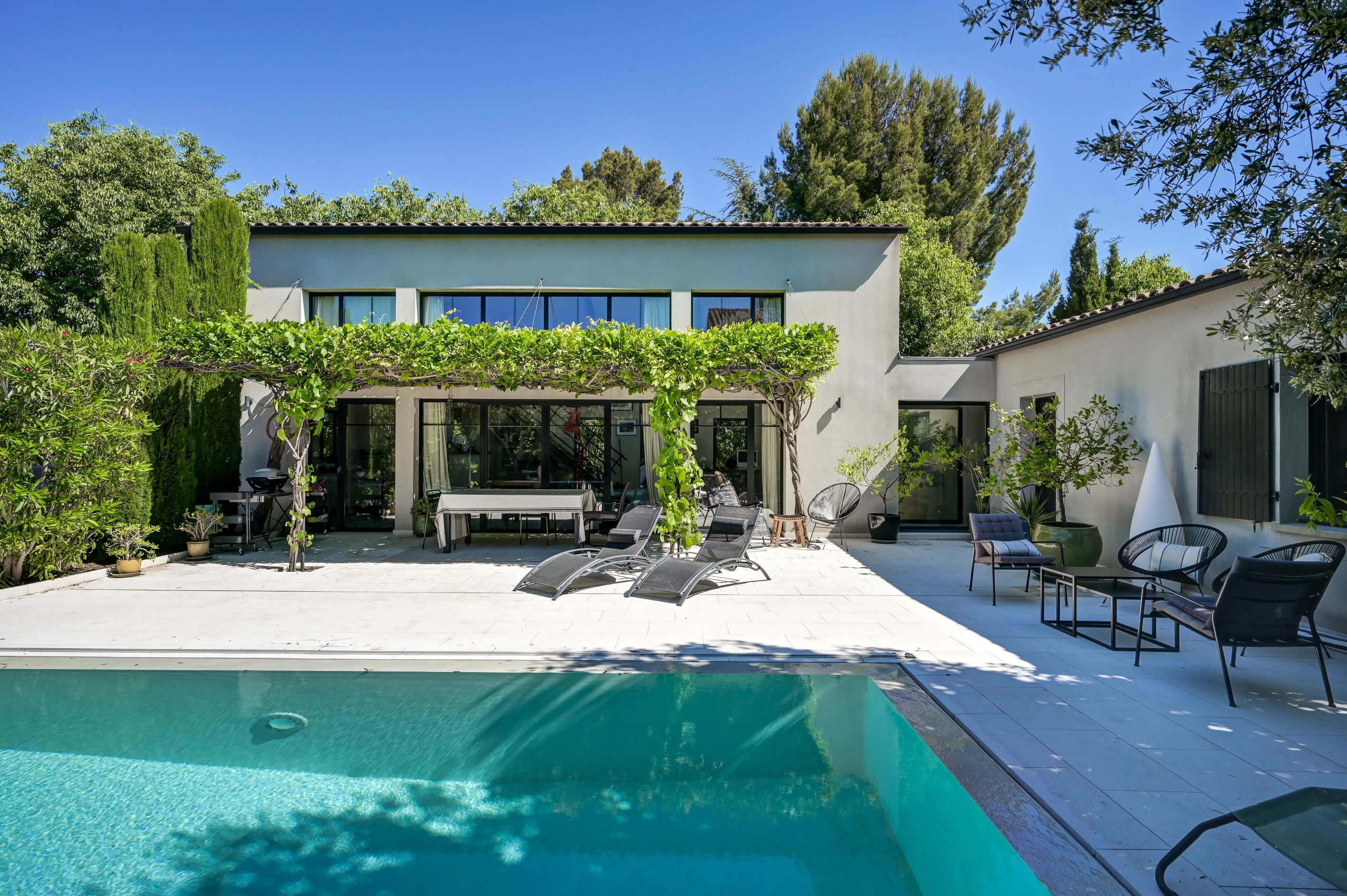 Saint Rémy de Provence - Beautiful contemporary house 10 minutes