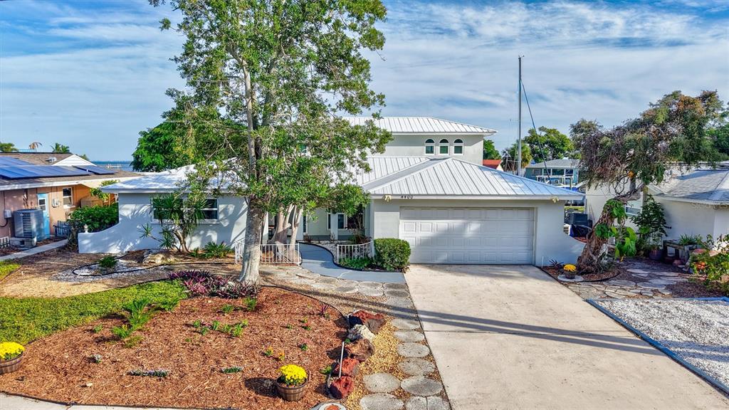 St Petersburg, Florida, 33705, United States, 4 Bedrooms Bedrooms, ,3 BathroomsBathrooms,Residential,For Sale,1991648