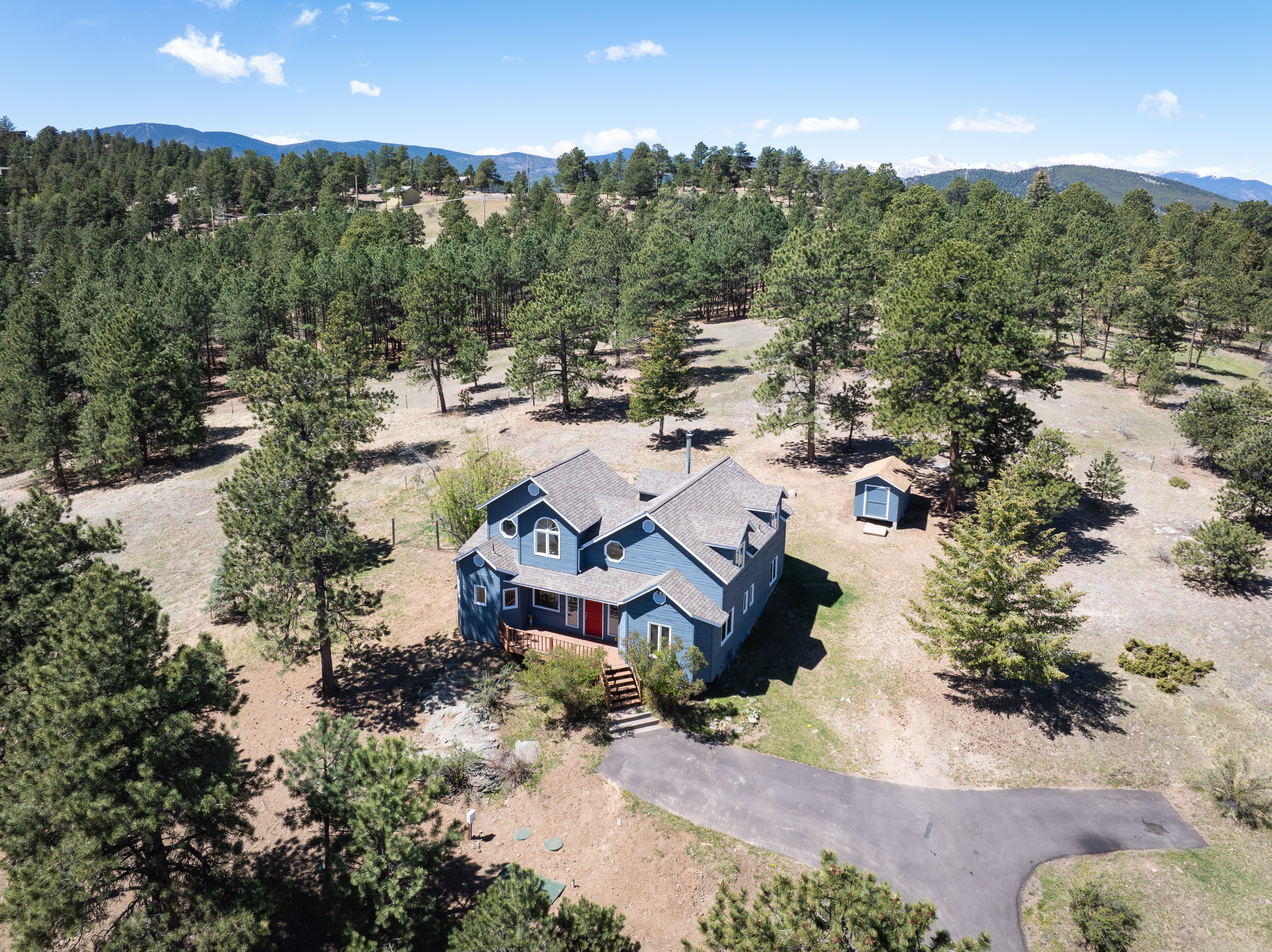  Nestled into the Foothills of The Rocky Mountains Your Shire Awaits - 物件實景