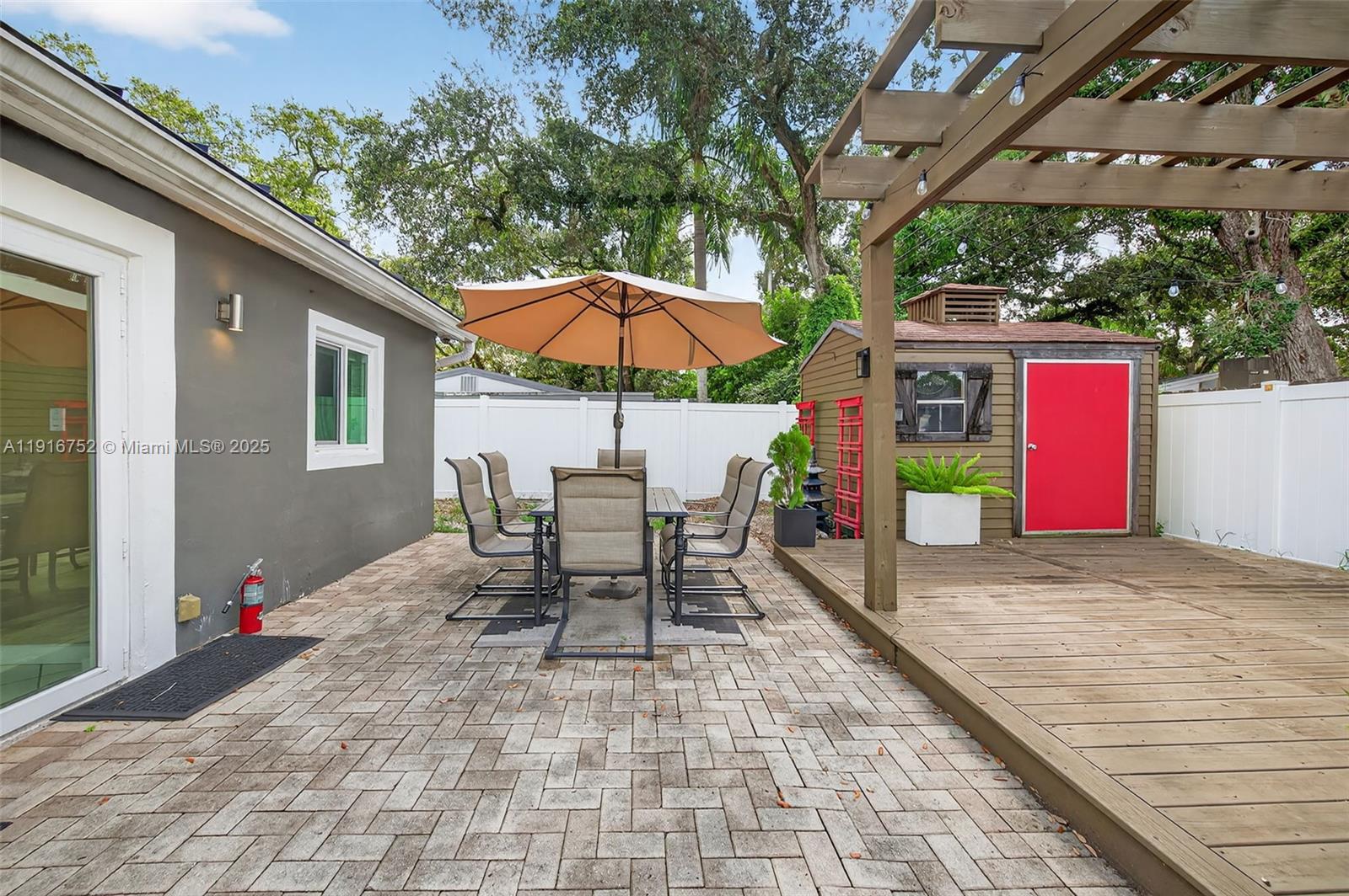 Hollywood, Florida, 33024, United States, 3 Bedrooms Bedrooms, ,2 BathroomsBathrooms,Residential,For Sale,1995844