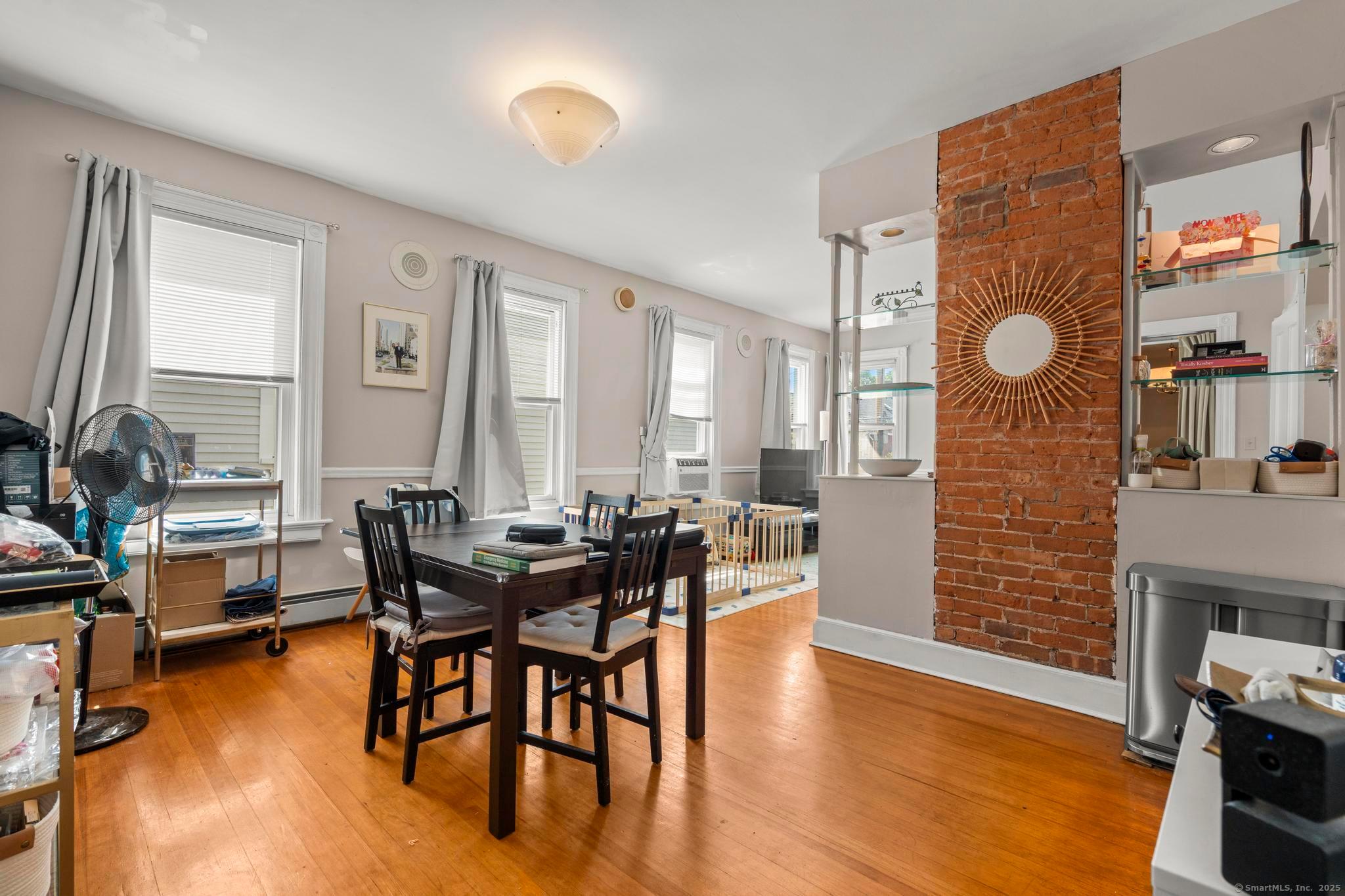 New Haven, Connecticut, 06511, United States, 5 Bedrooms Bedrooms, ,3 BathroomsBathrooms,Residential,For Sale,1930544