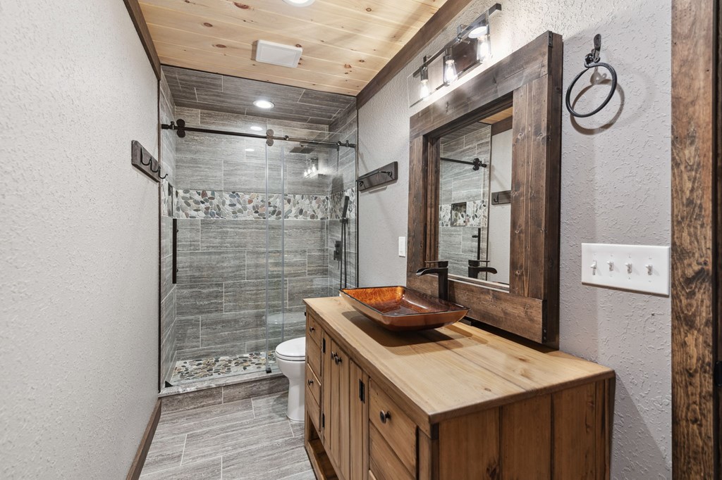 Blue Ridge, Georgia, 30513, United States, 3 Bedrooms Bedrooms, ,3 BathroomsBathrooms,Residential,For Sale,1974409