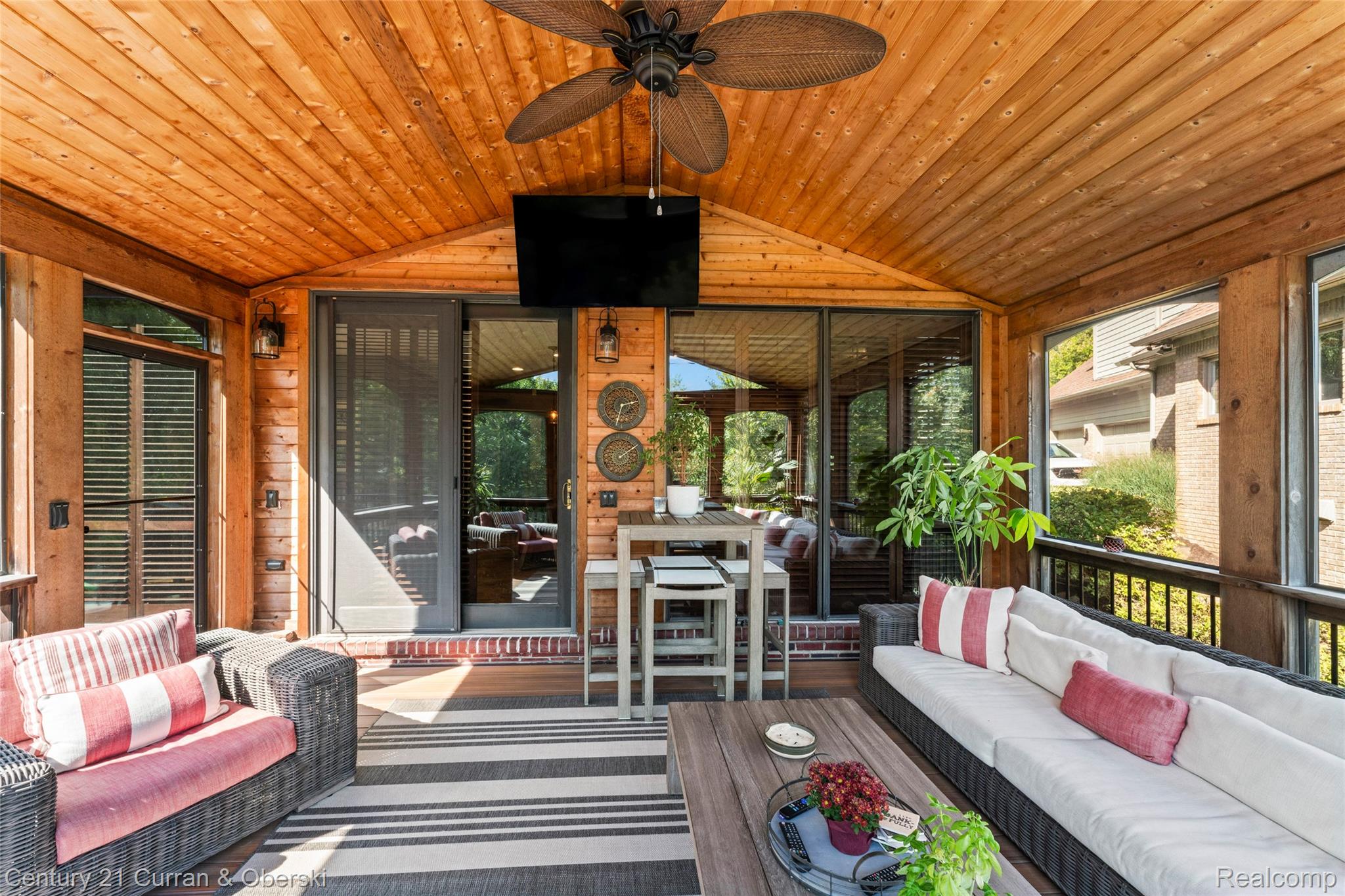 Commerce Charter Township, Michigan, 48382, United States, 4 Bedrooms Bedrooms, ,5 BathroomsBathrooms,Residential,For Sale,1974674