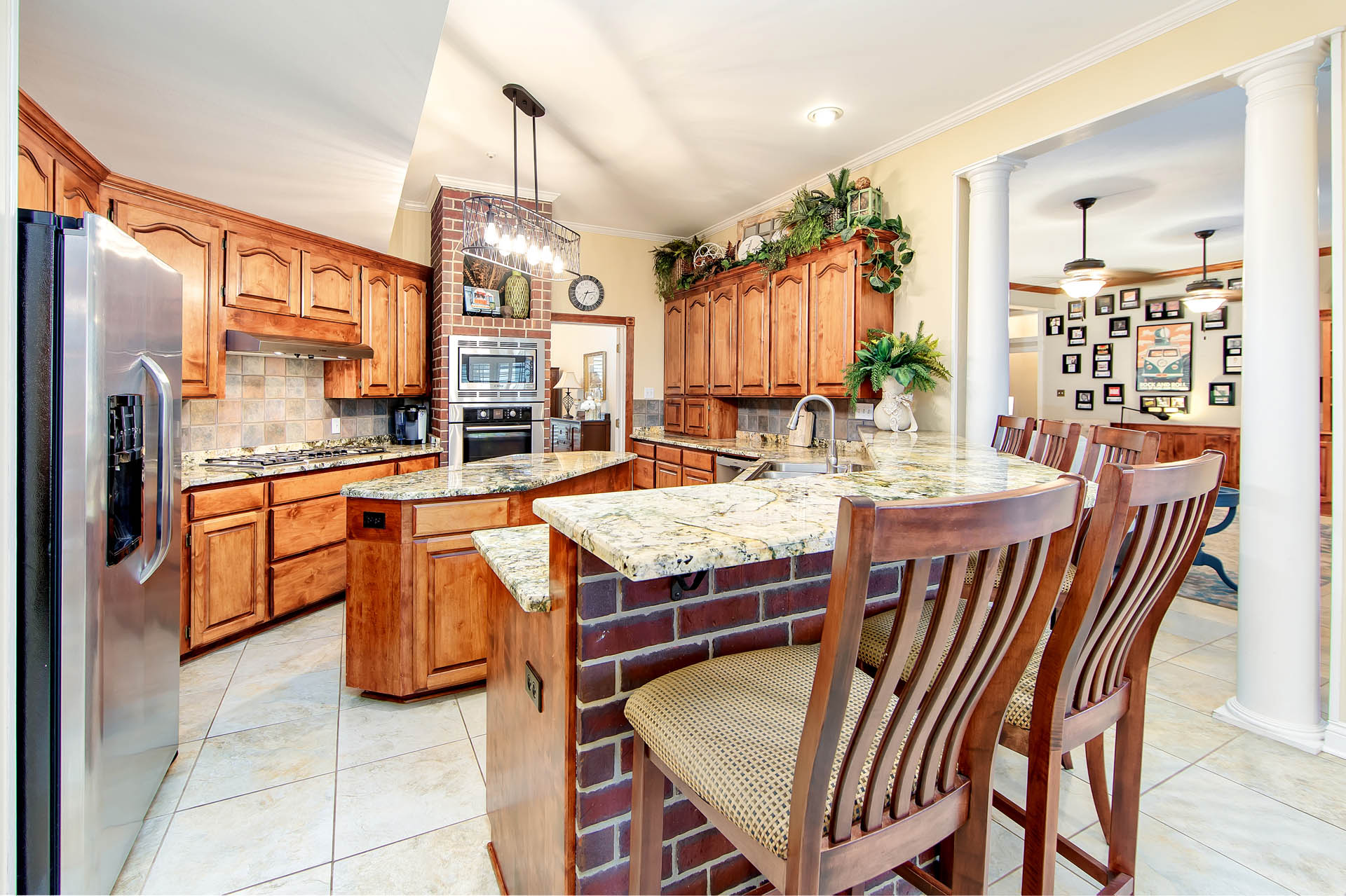 Houma, Louisiana, 70360, United States, 5 Bedrooms Bedrooms, ,5 BathroomsBathrooms,Residential,For Sale,1885732