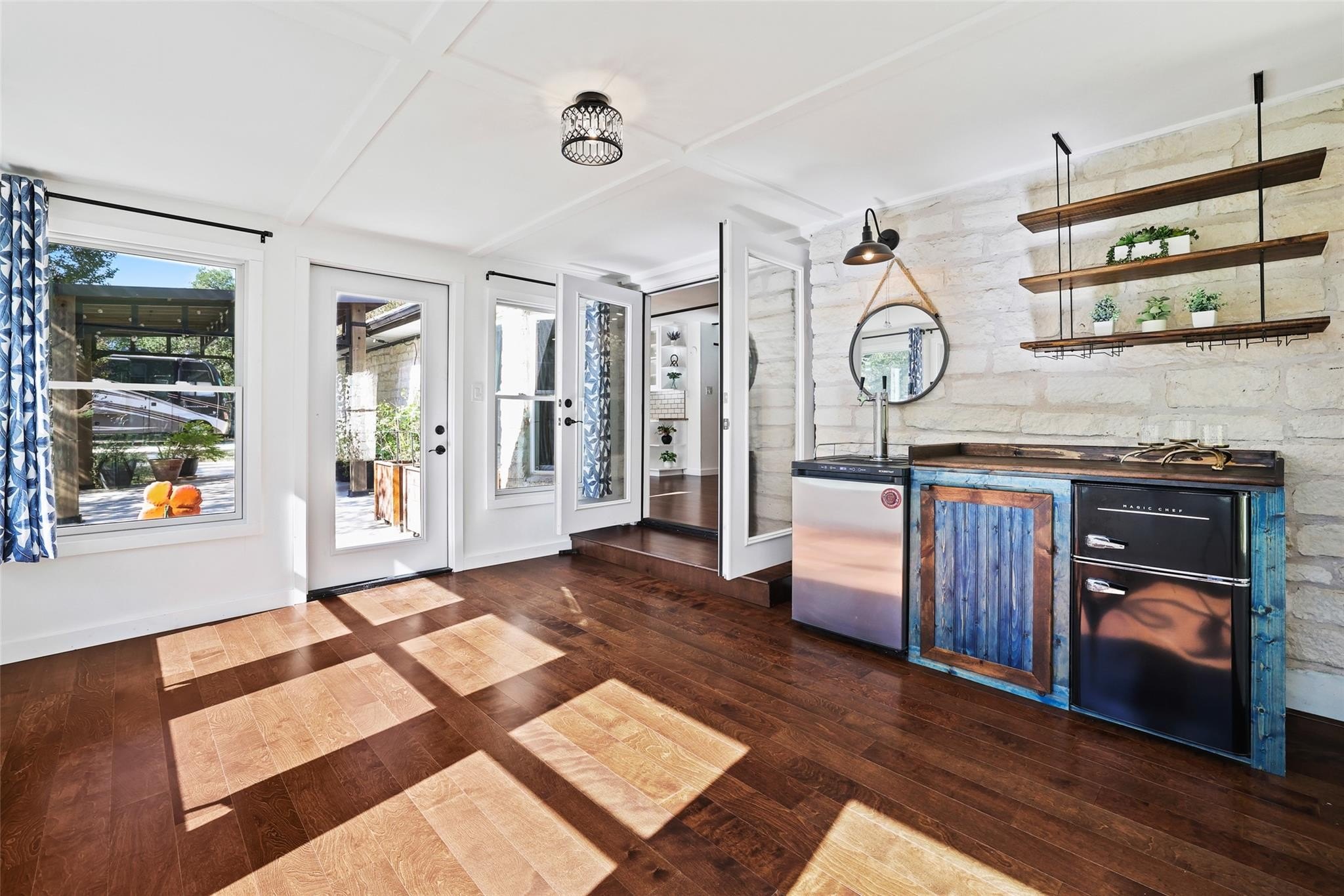 Georgetown, Texas, 78633, United States, 4 Bedrooms Bedrooms, ,2 BathroomsBathrooms,Residential,For Sale,1989896