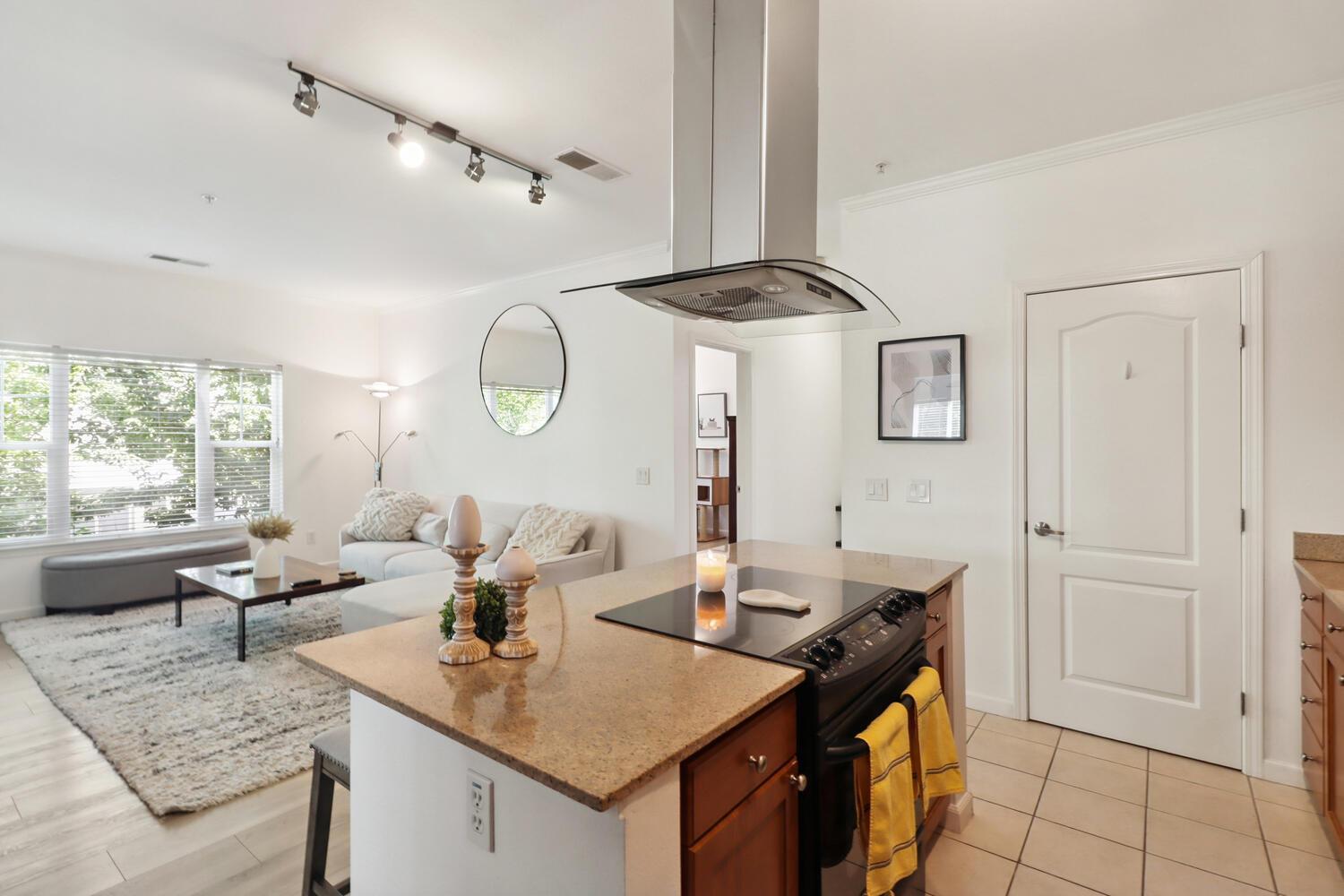 Davis, California, 95618, United States, 2 Bedrooms Bedrooms, ,2 BathroomsBathrooms,Residential,For Sale,1874758