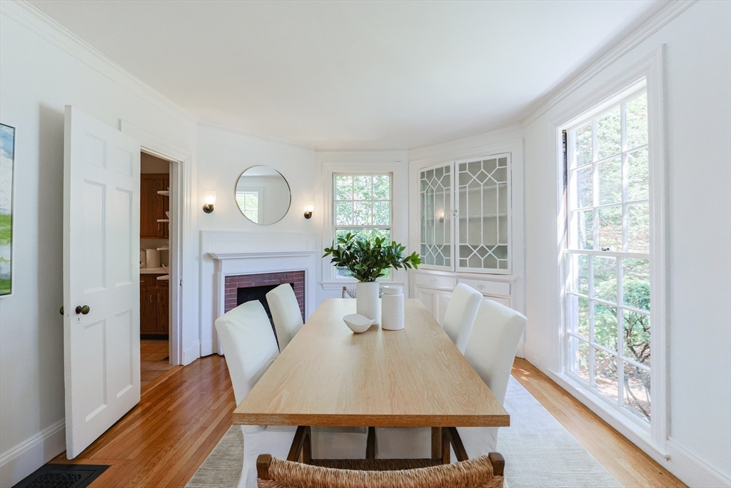 Newton, Massachusetts, 02465, United States, 5 Bedrooms Bedrooms, ,3 BathroomsBathrooms,Residential,For Sale,1939012