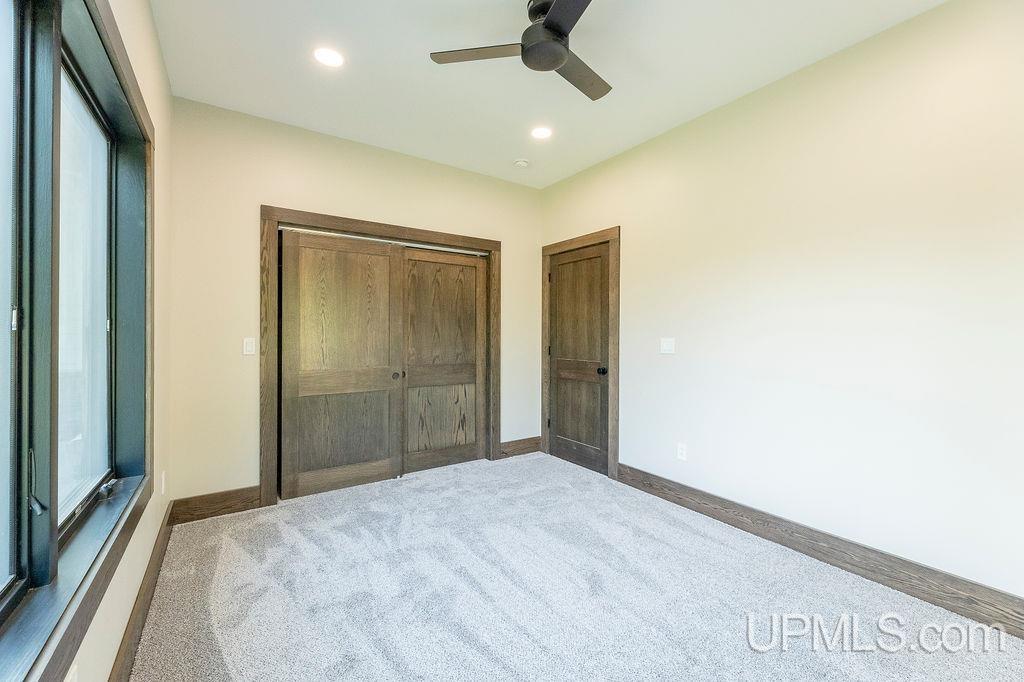 Houghton, Michigan, 49931, United States, 3 Bedrooms Bedrooms, ,3 BathroomsBathrooms,Residential,For Sale,1826025