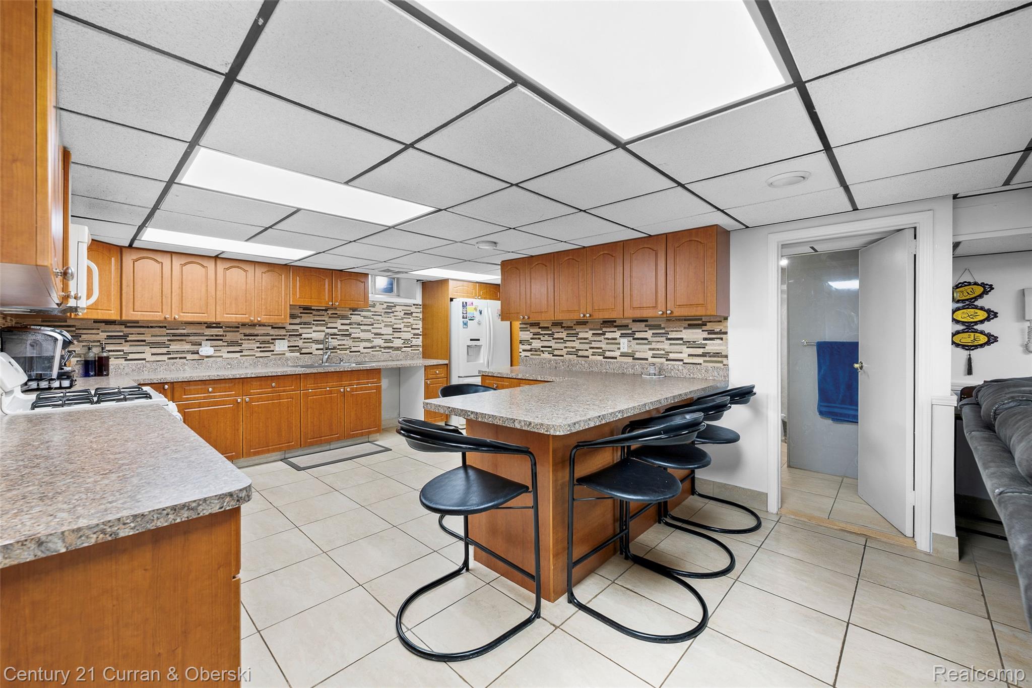 Dearborn, Michigan, 48126, United States, 3 Bedrooms Bedrooms, ,4 BathroomsBathrooms,Residential,For Sale,1979682