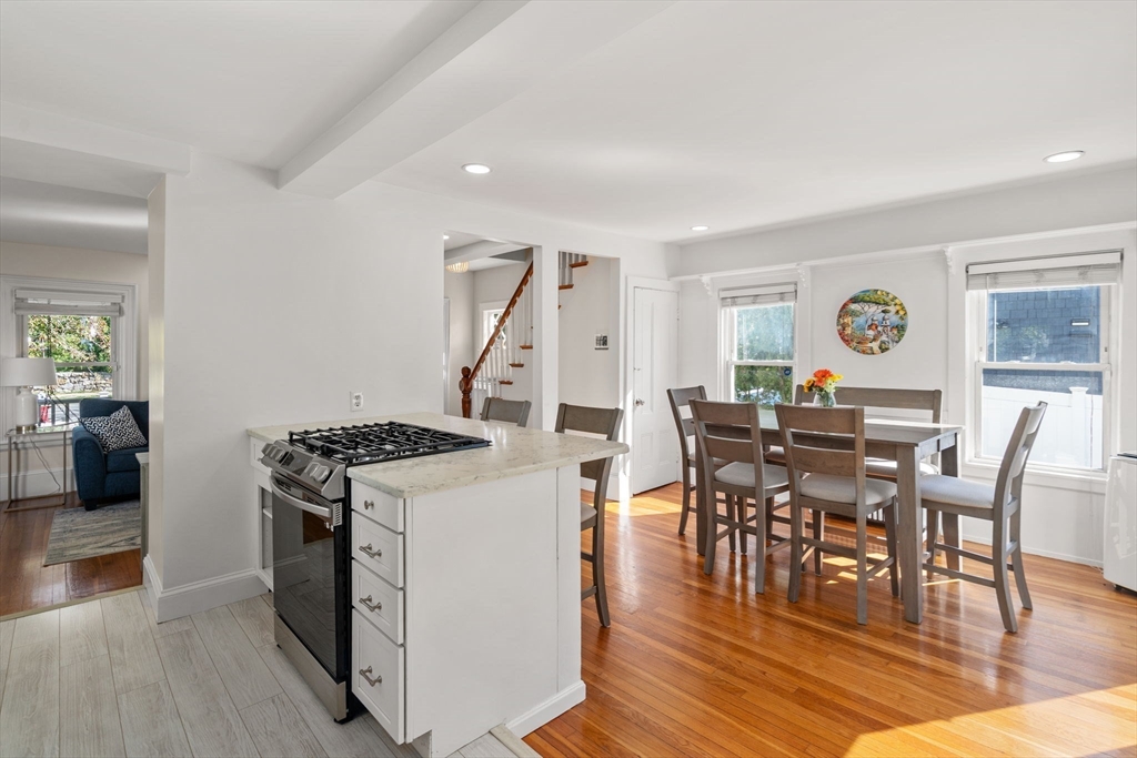 Milton, Massachusetts, 02186, United States, 3 Bedrooms Bedrooms, ,1 BathroomBathrooms,Residential,For Sale,1939202