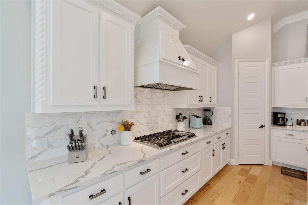 Dallas, Texas, 75212, United States, 3 Bedrooms Bedrooms, ,2 BathroomsBathrooms,Residential,For Sale,2037403
