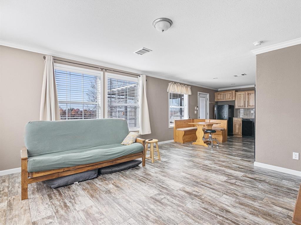 Lake Bridgeport, Texas, 76426, United States, 3 Bedrooms Bedrooms, ,2 BathroomsBathrooms,Residential,For Sale,1983036