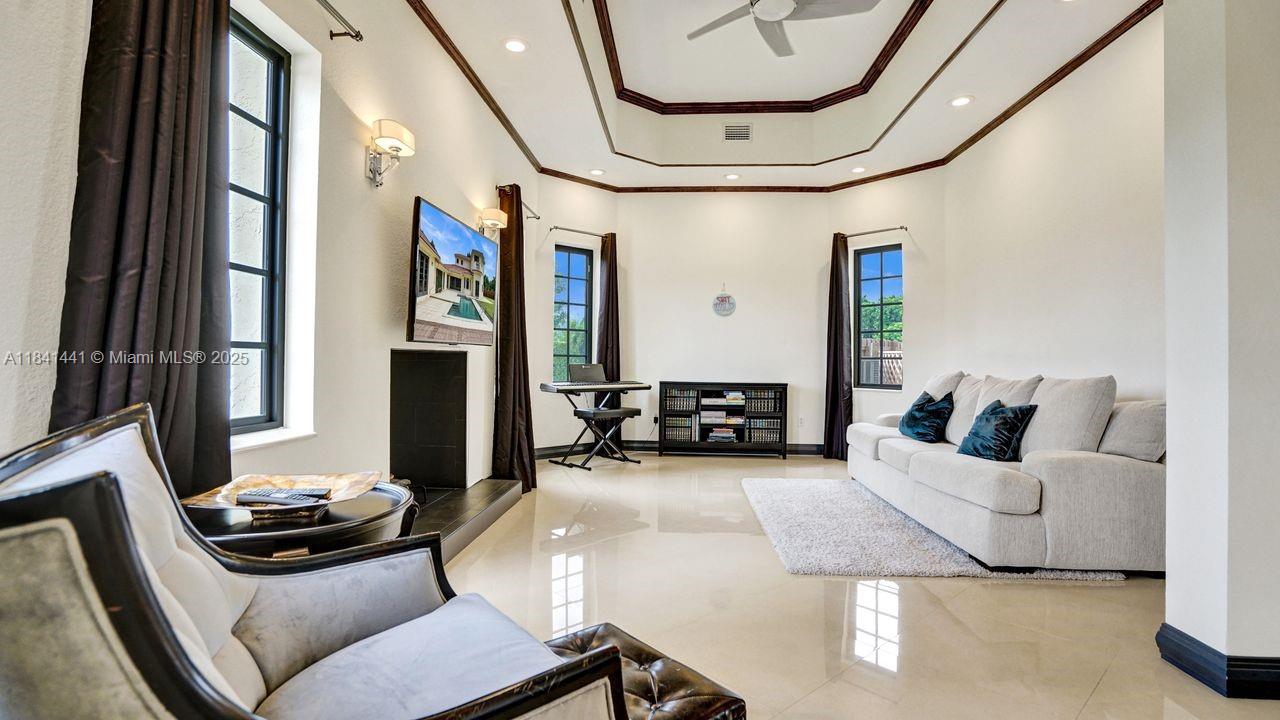 Davie, Florida, 33330, United States, 5 Bedrooms Bedrooms, ,5 BathroomsBathrooms,Residential,For Sale,1896833