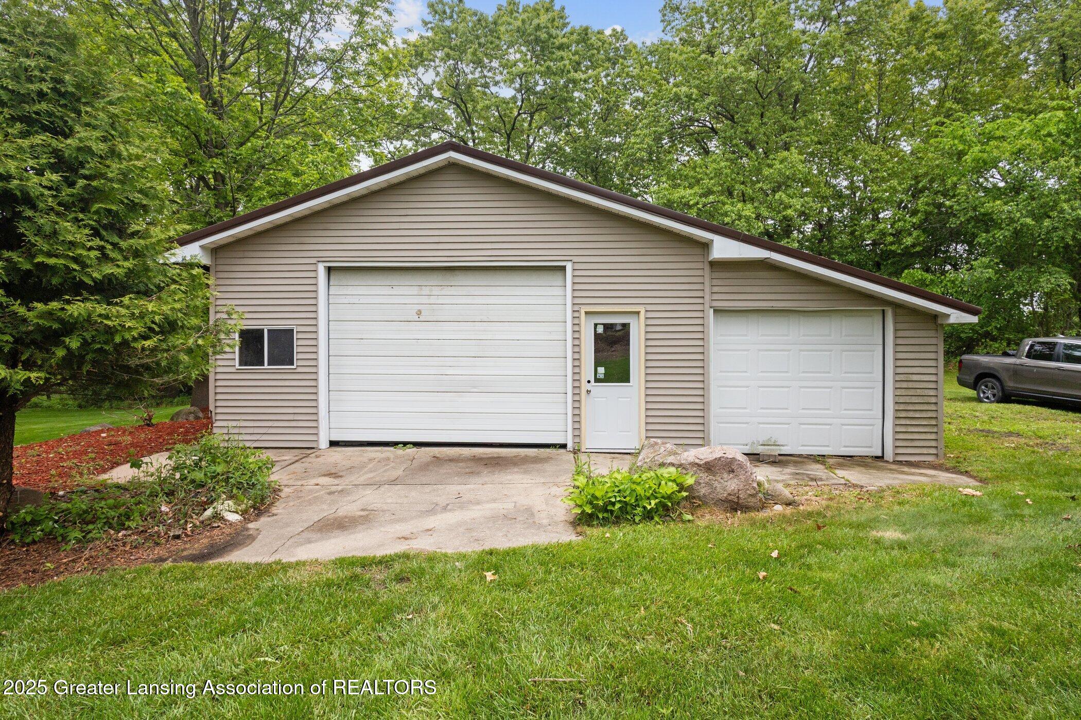 DeWitt, Michigan, 48820, United States, 4 Bedrooms Bedrooms, ,4 BathroomsBathrooms,Residential,For Sale,1911452