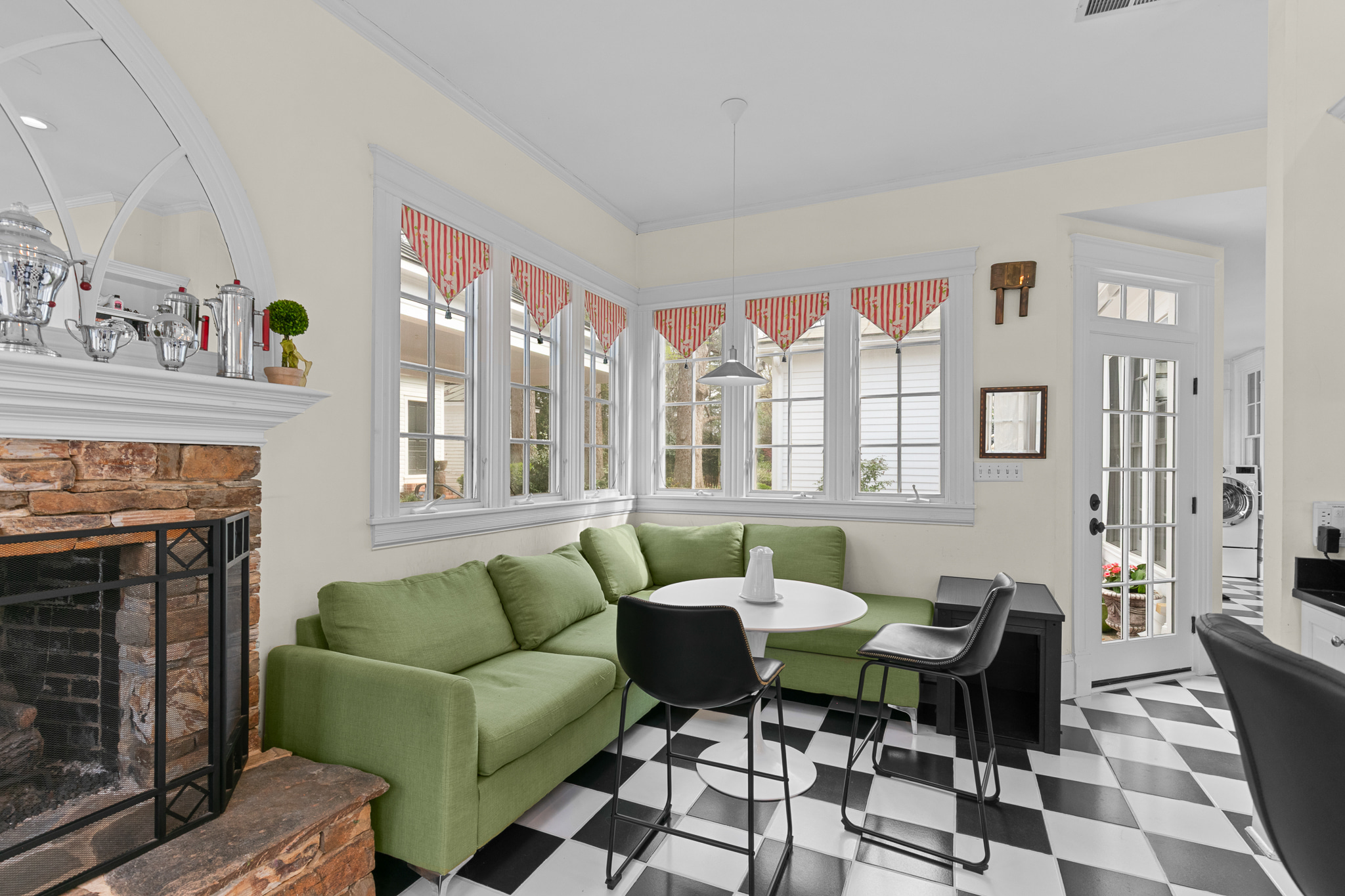  318 North Churton Street, Hillsborough, NC 27278 - 物件實景