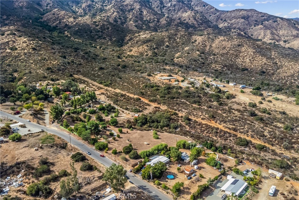 Lake Elsinore, California, 92530, United States, 3 Bedrooms Bedrooms, ,1 BathroomBathrooms,Residential,For Sale,1943552