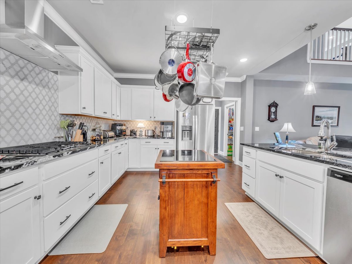 Athens, Alabama, 35613, United States, 3 Bedrooms Bedrooms, ,3 BathroomsBathrooms,Residential,For Sale,1995423