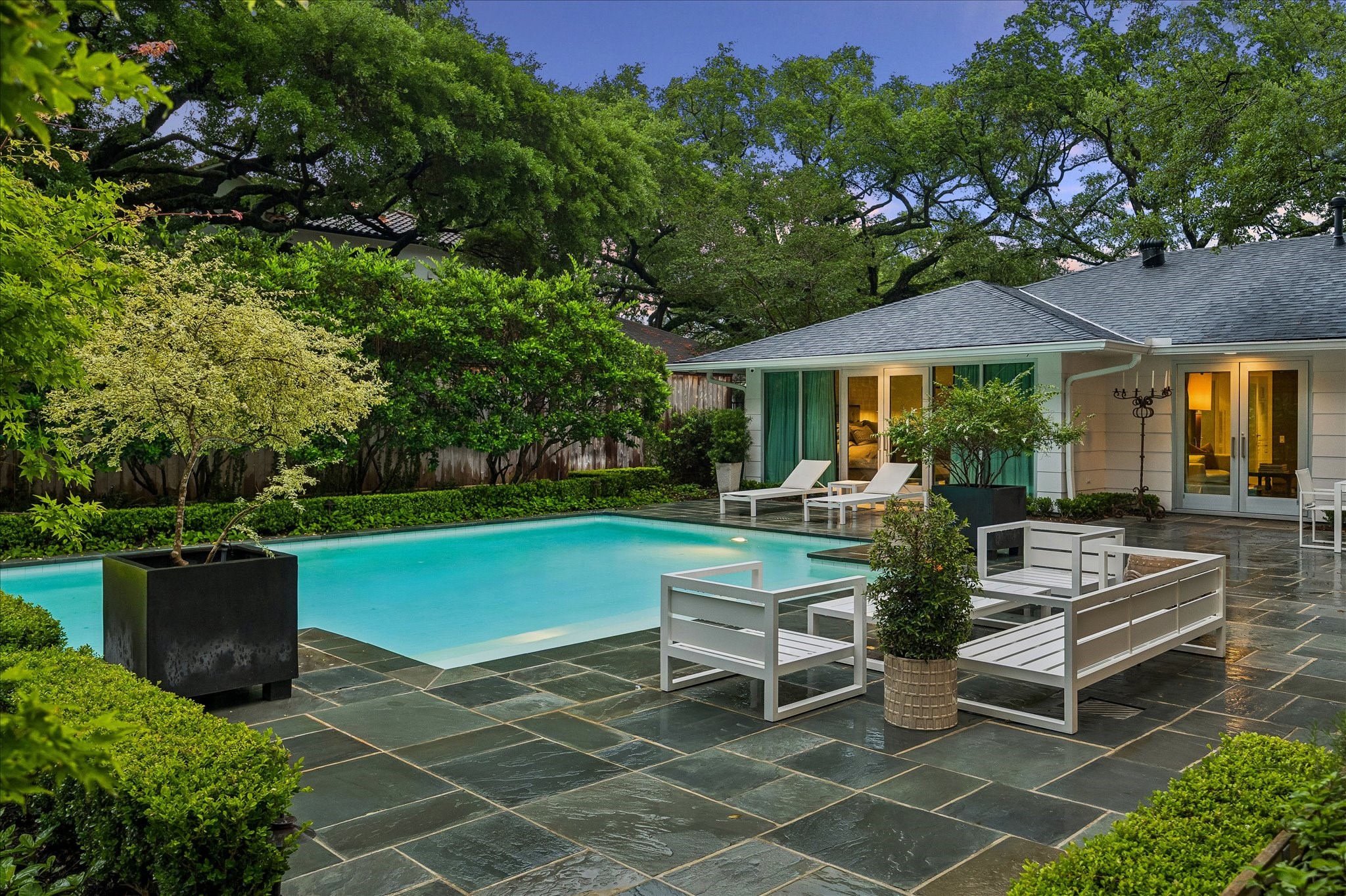  4114 Whitman Street - 物件實景