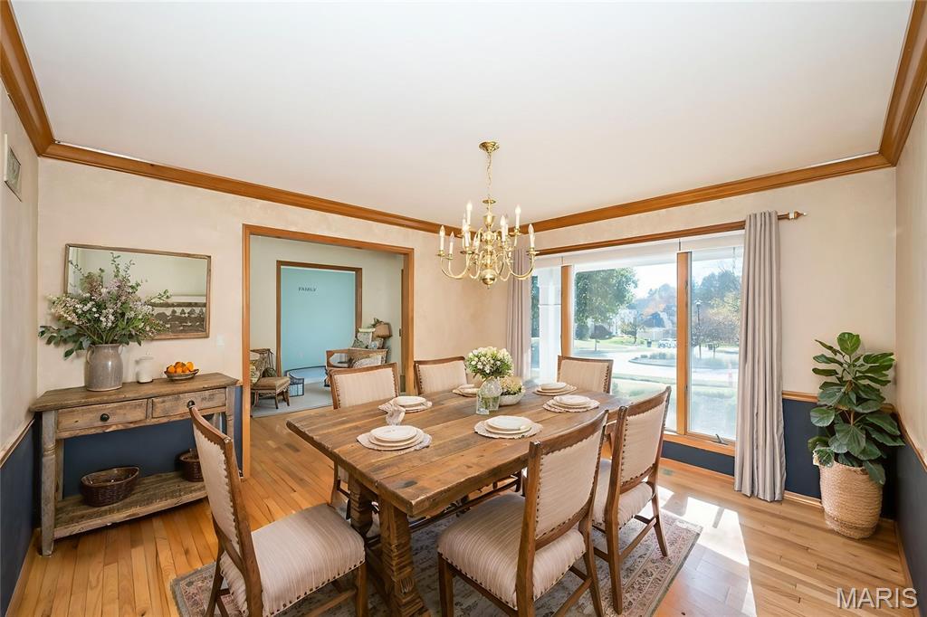 Chesterfield, Missouri, 63005, United States, 4 Bedrooms Bedrooms, ,3 BathroomsBathrooms,Residential,For Sale,1989616