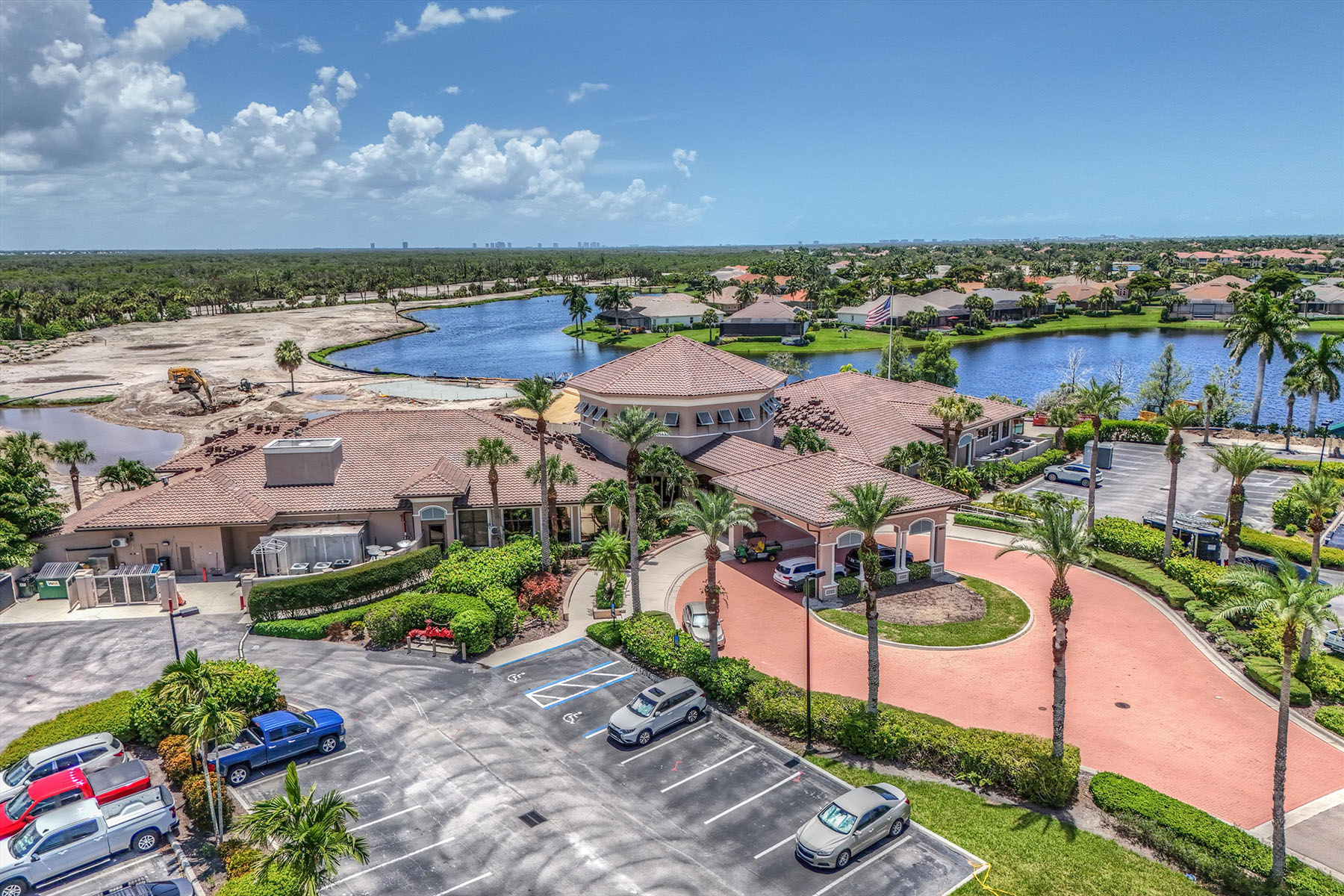  CROWN COLONY - OXFORD POINTE - 物件實景