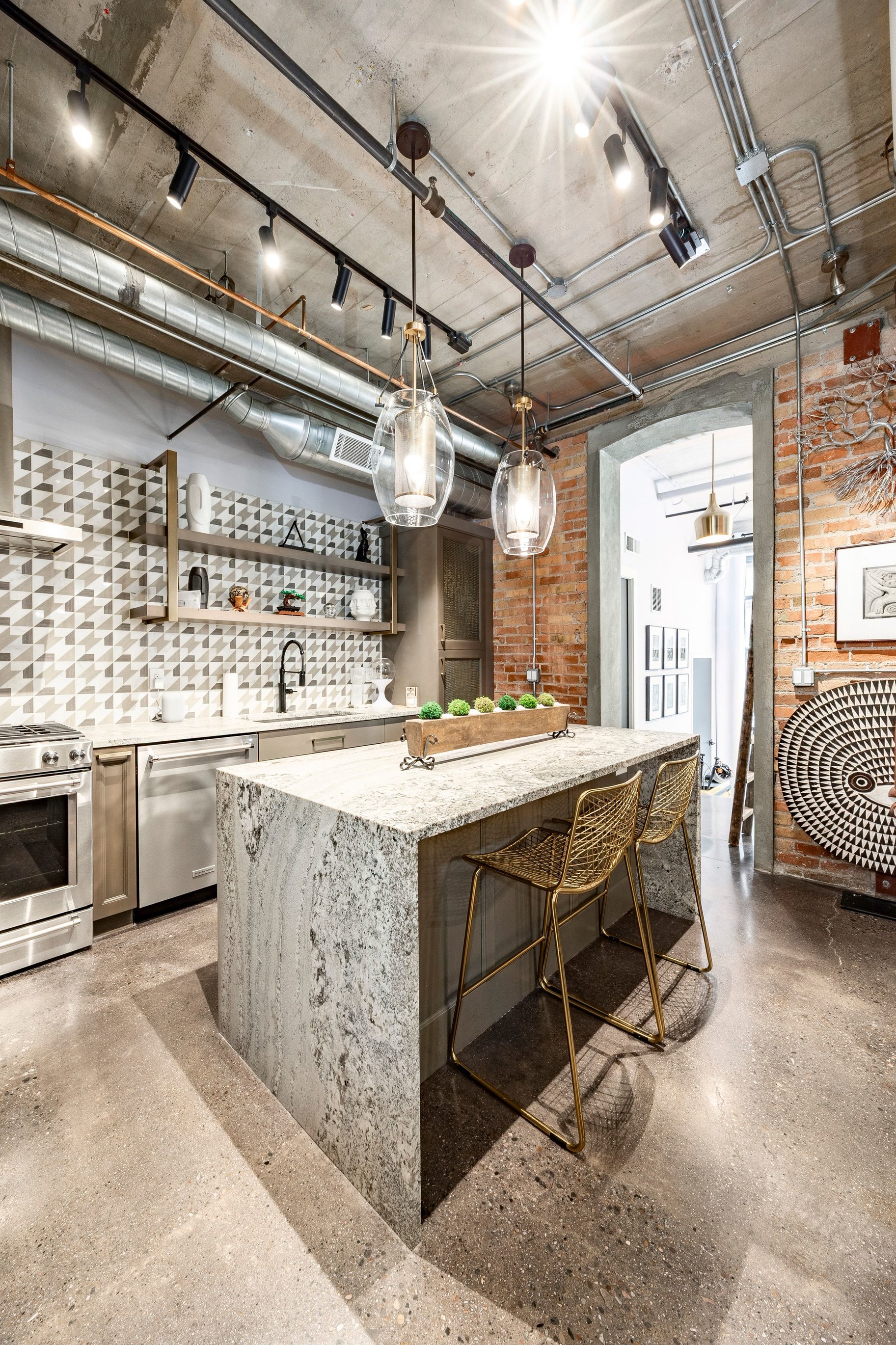  Downtown Historic Loft Meets Smart-Tech Modern Luxury - 物件實景