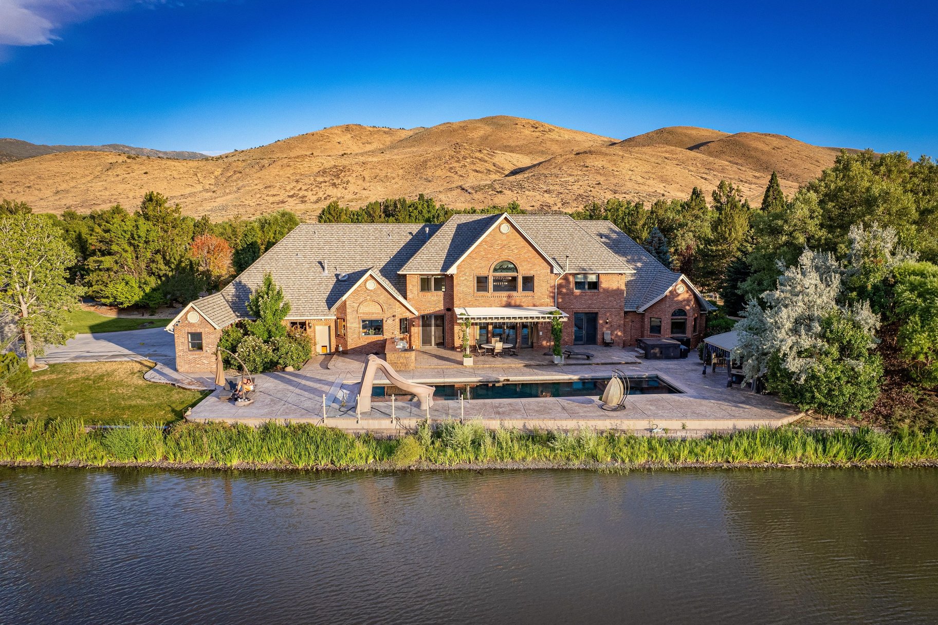  A Rare Lakefront Estate in the Heart of Reno no in One of Northern Nevada