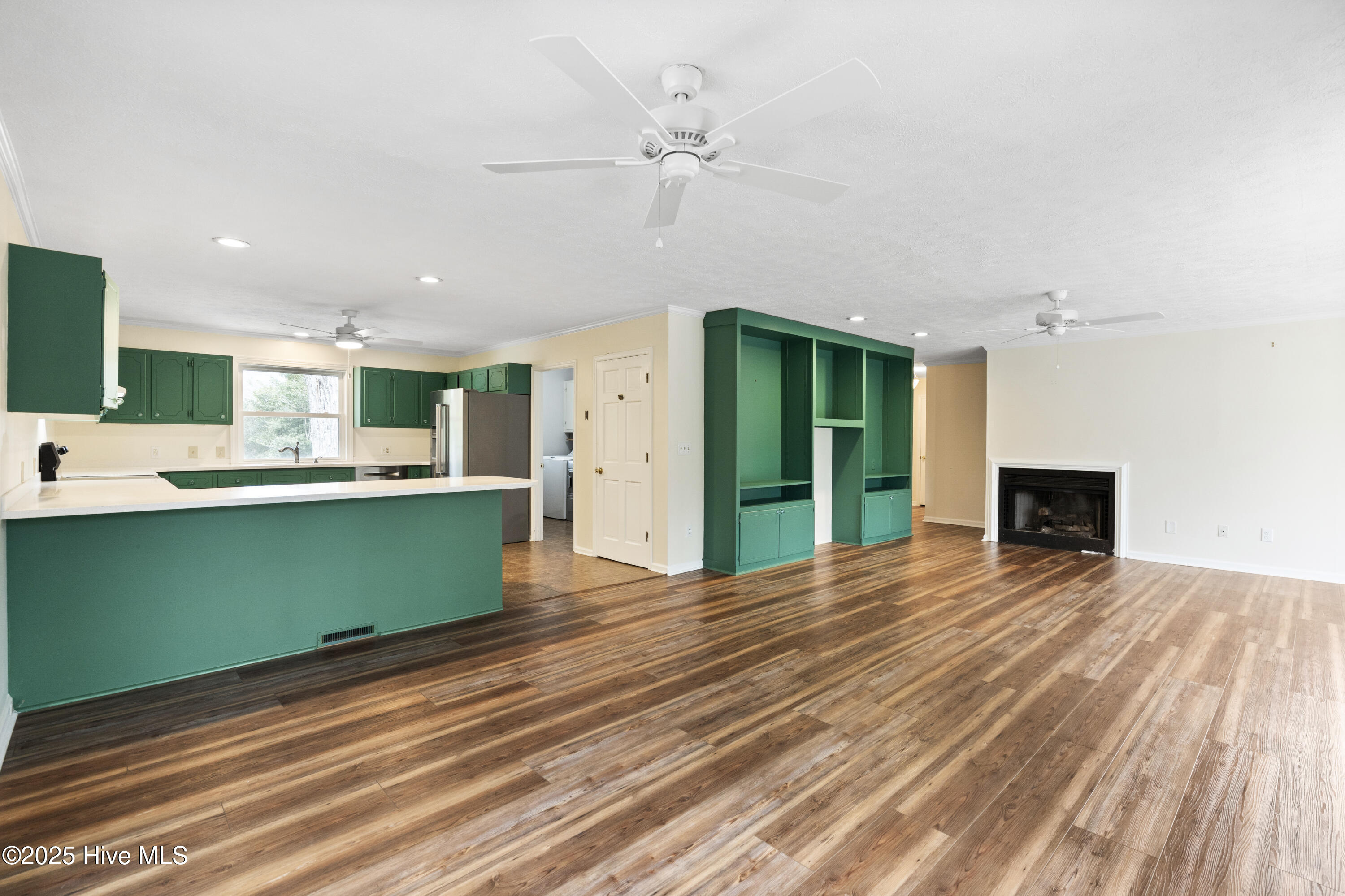 Emerald Isle, North Carolina, 28594, United States, 3 Bedrooms Bedrooms, ,3 BathroomsBathrooms,Residential,For Sale,1991113