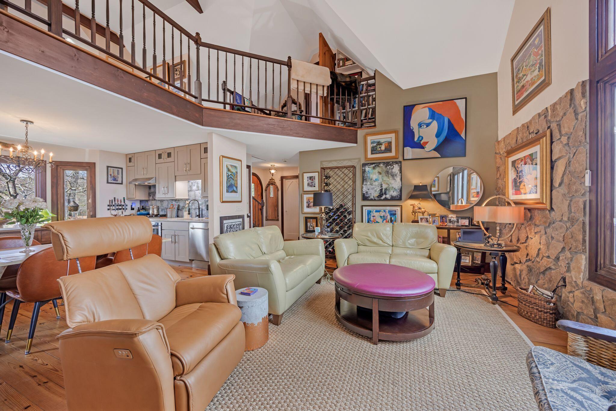 Rising Fawn, Georgia, 30738, United States, 2 Bedrooms Bedrooms, ,2 BathroomsBathrooms,Residential,For Sale,1995389