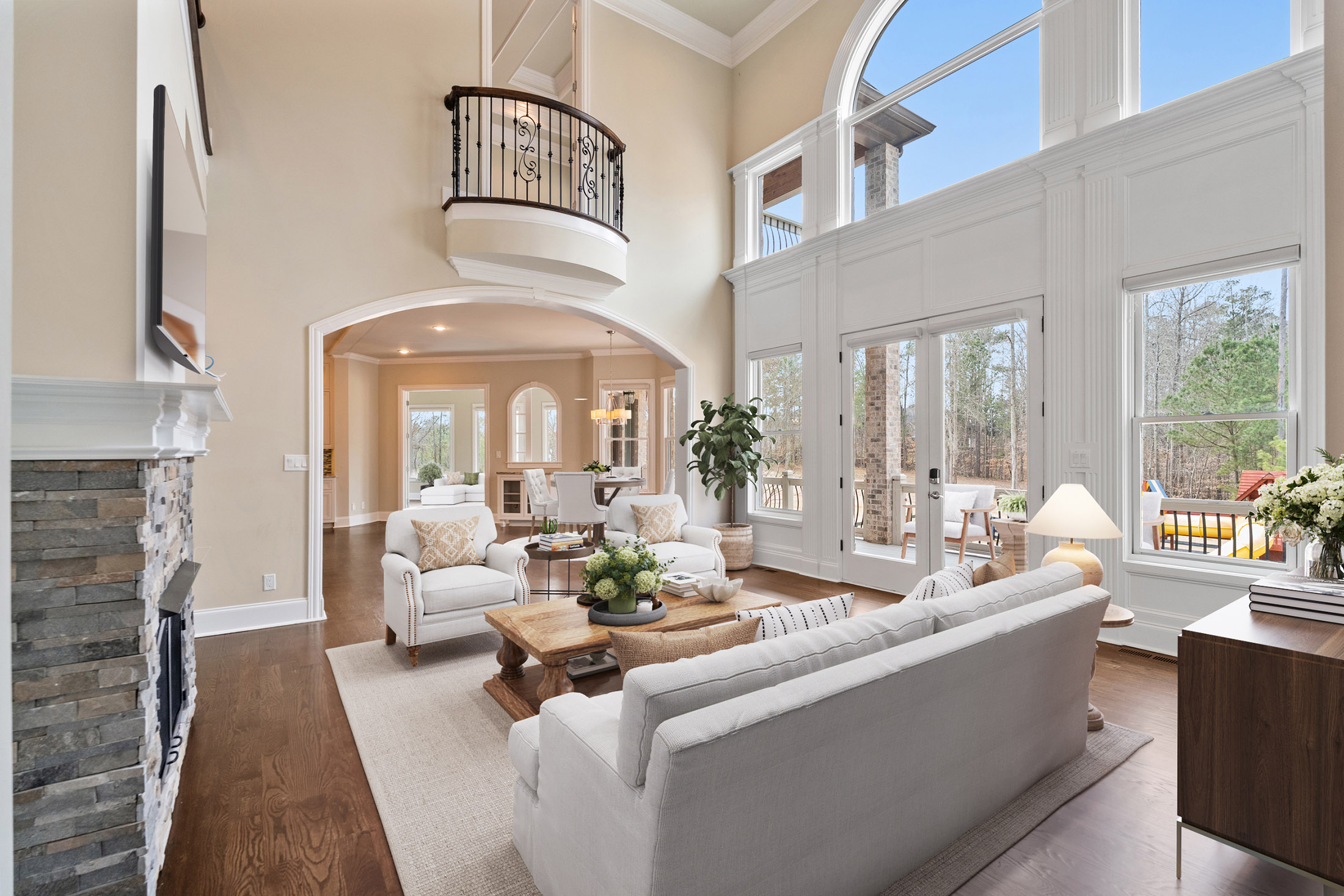  An Reminiscent of Old-World Charm Meets Modern Luxury on This Milton Estate - 物件實景