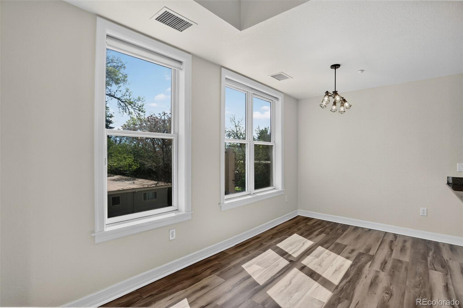 Denver, Colorado, 80210, United States, 2 Bedrooms Bedrooms, ,2 BathroomsBathrooms,Residential,For Sale,1805230