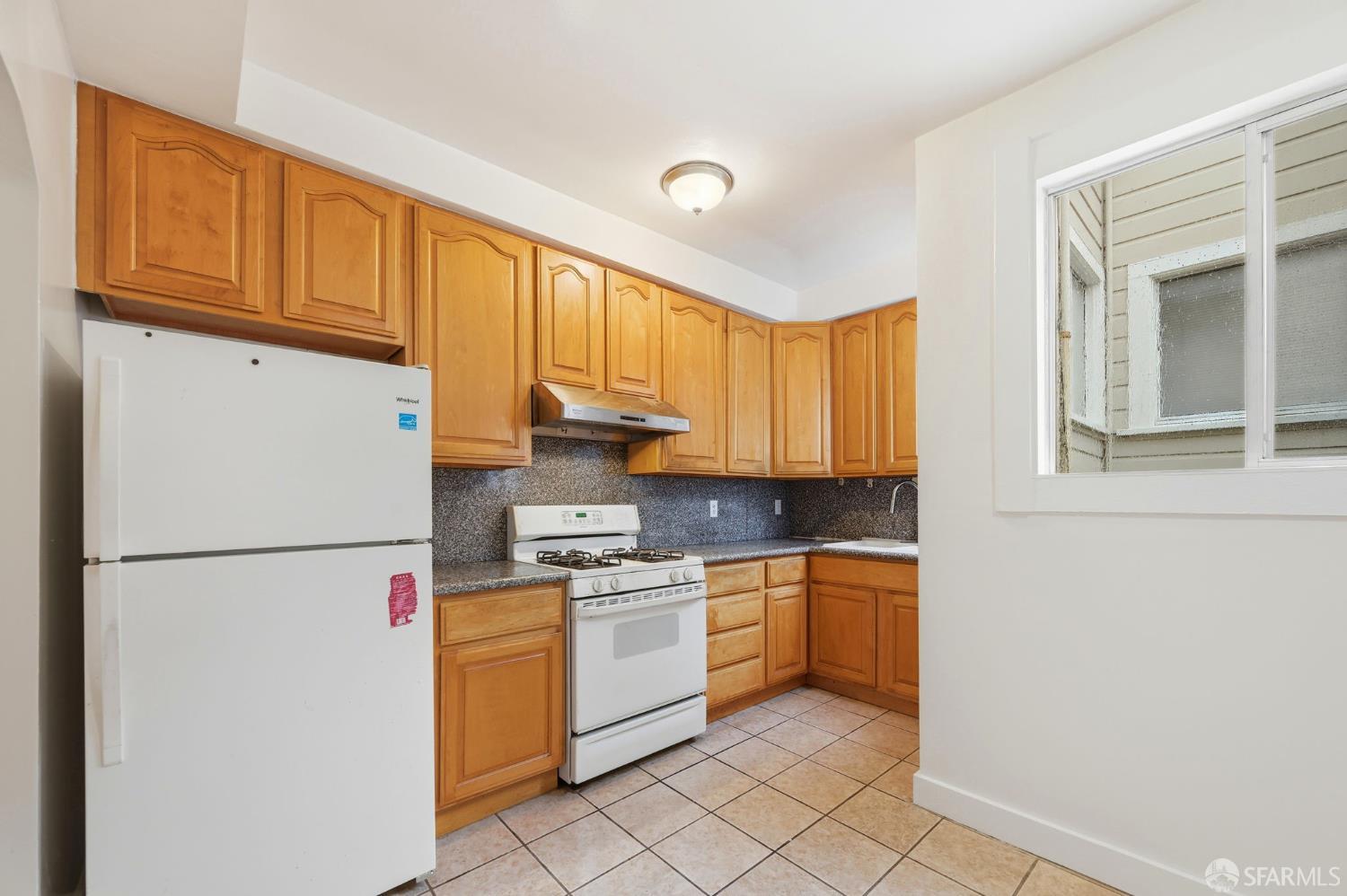 San Francisco, California, 94112, United States, 2 Bedrooms Bedrooms, ,1 BathroomBathrooms,Residential,For Sale,2008516