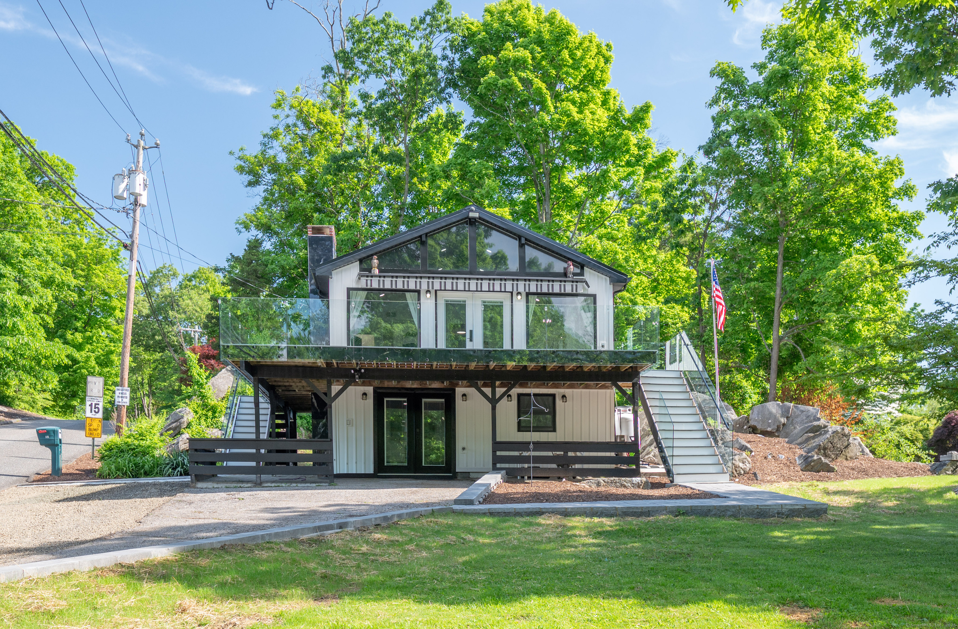 New Milford, Connecticut, 06776, United States, 2 Bedrooms Bedrooms, ,2 BathroomsBathrooms,Residential,For Sale,1927080